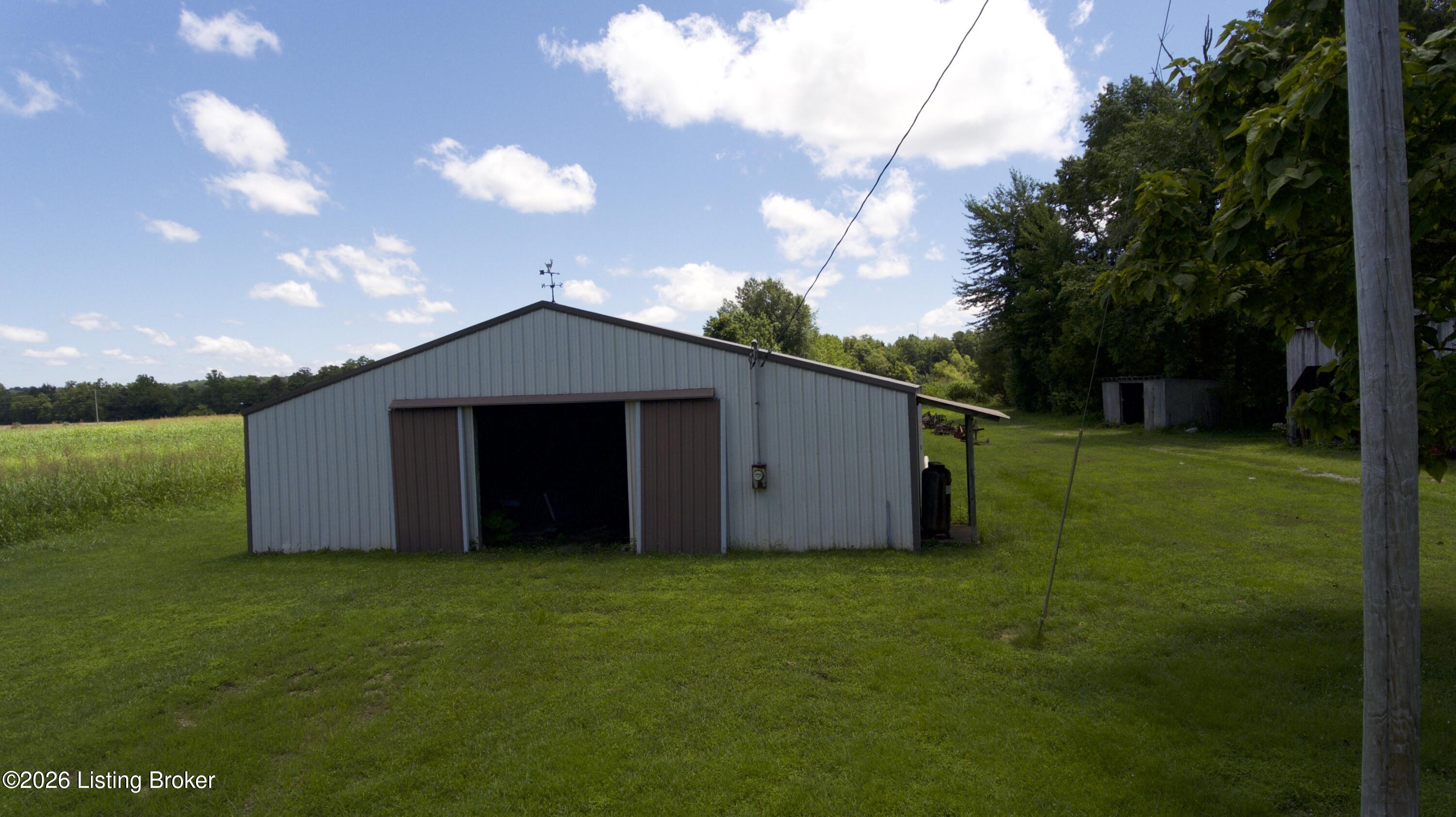 390 Kinder Ln Property Photo 18