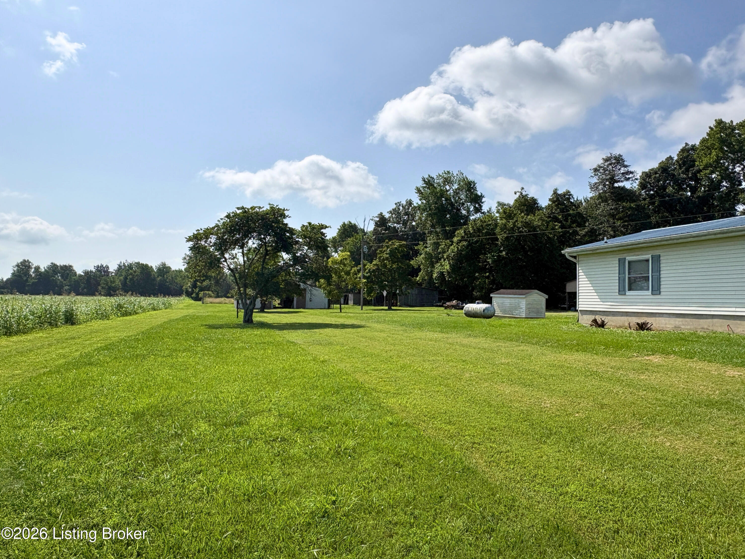 390 Kinder Ln Property Photo 22