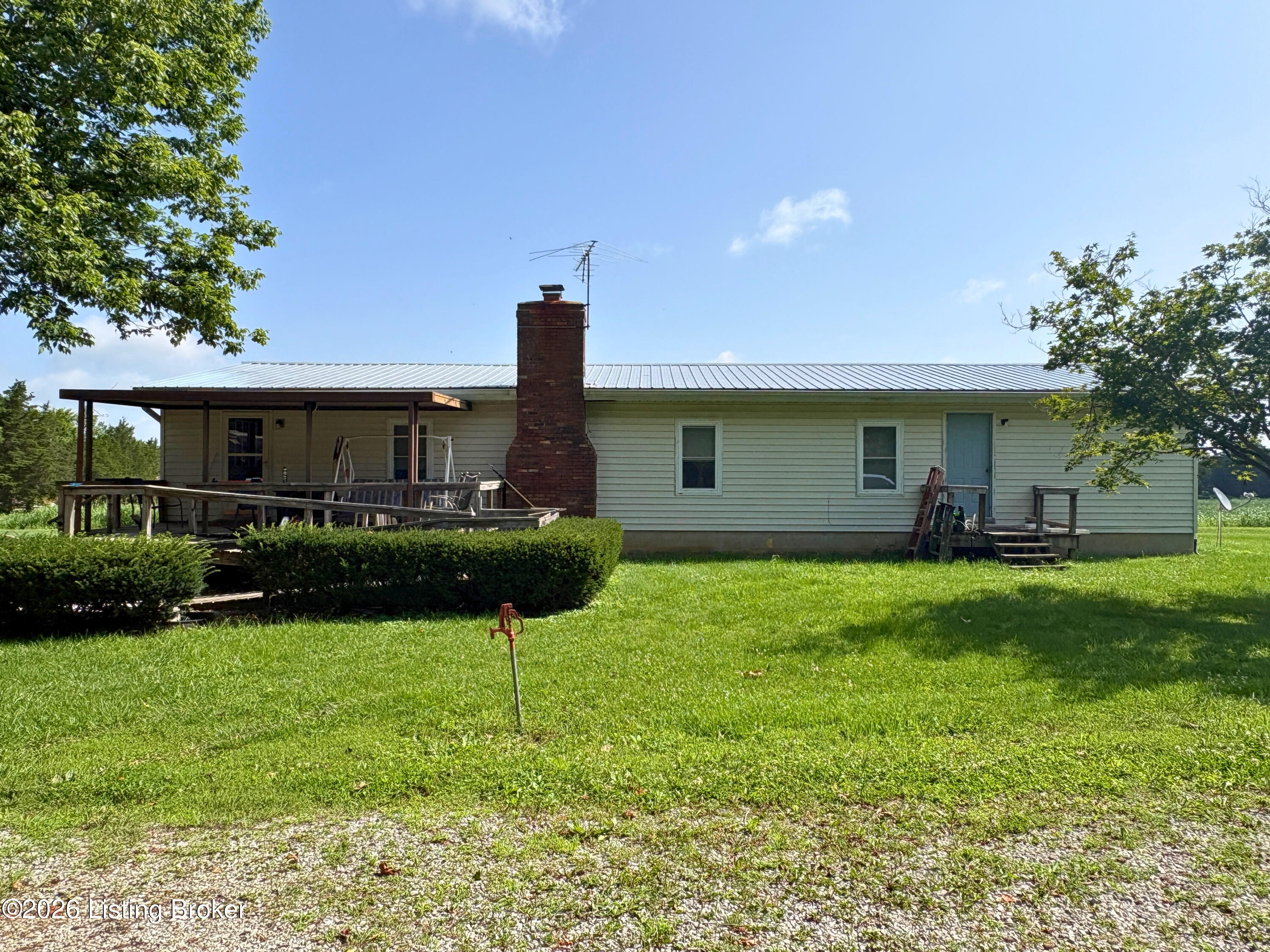 390 Kinder Ln Property Photo 23