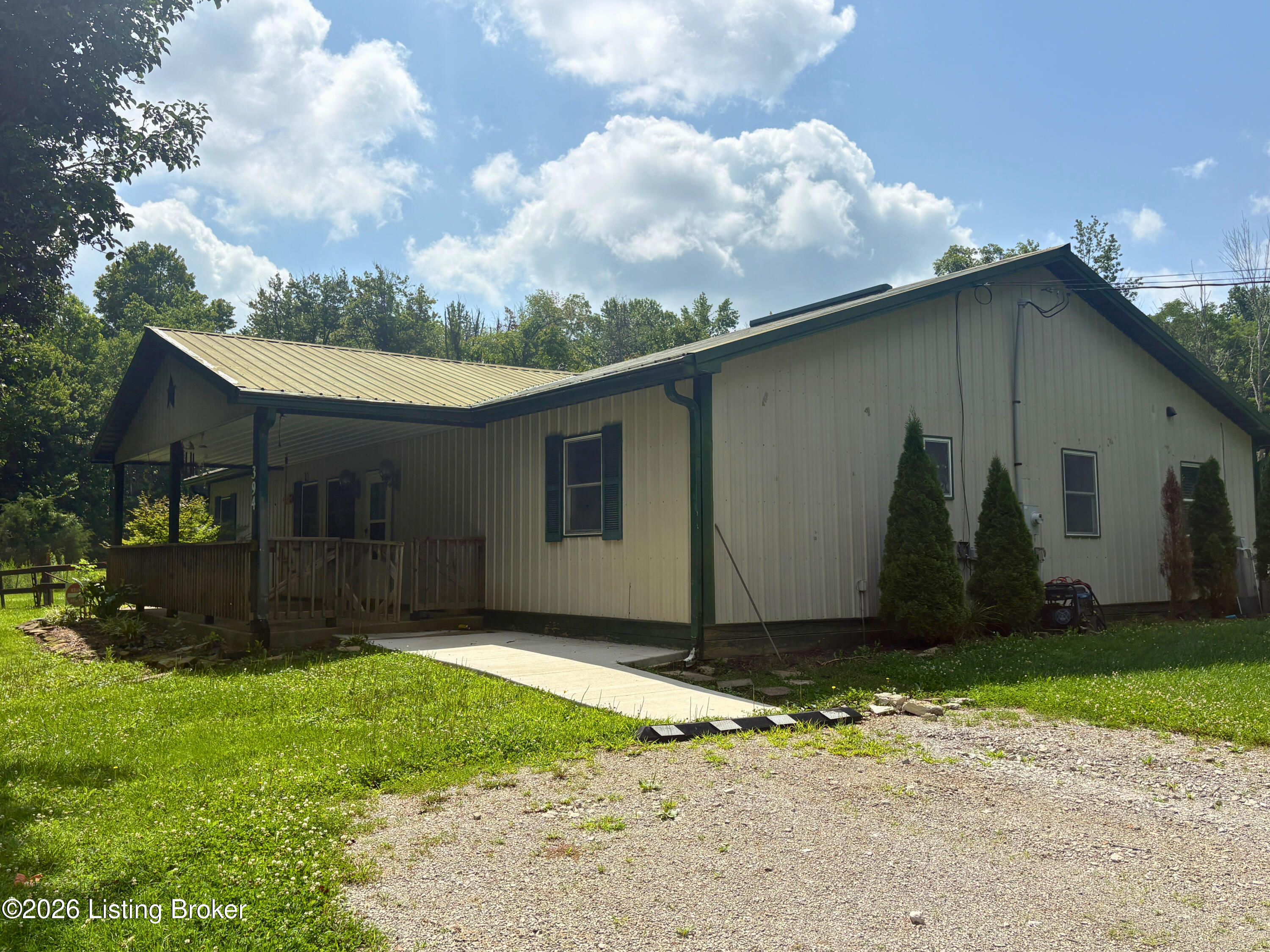 394 Kinder Ln Property Photo 1