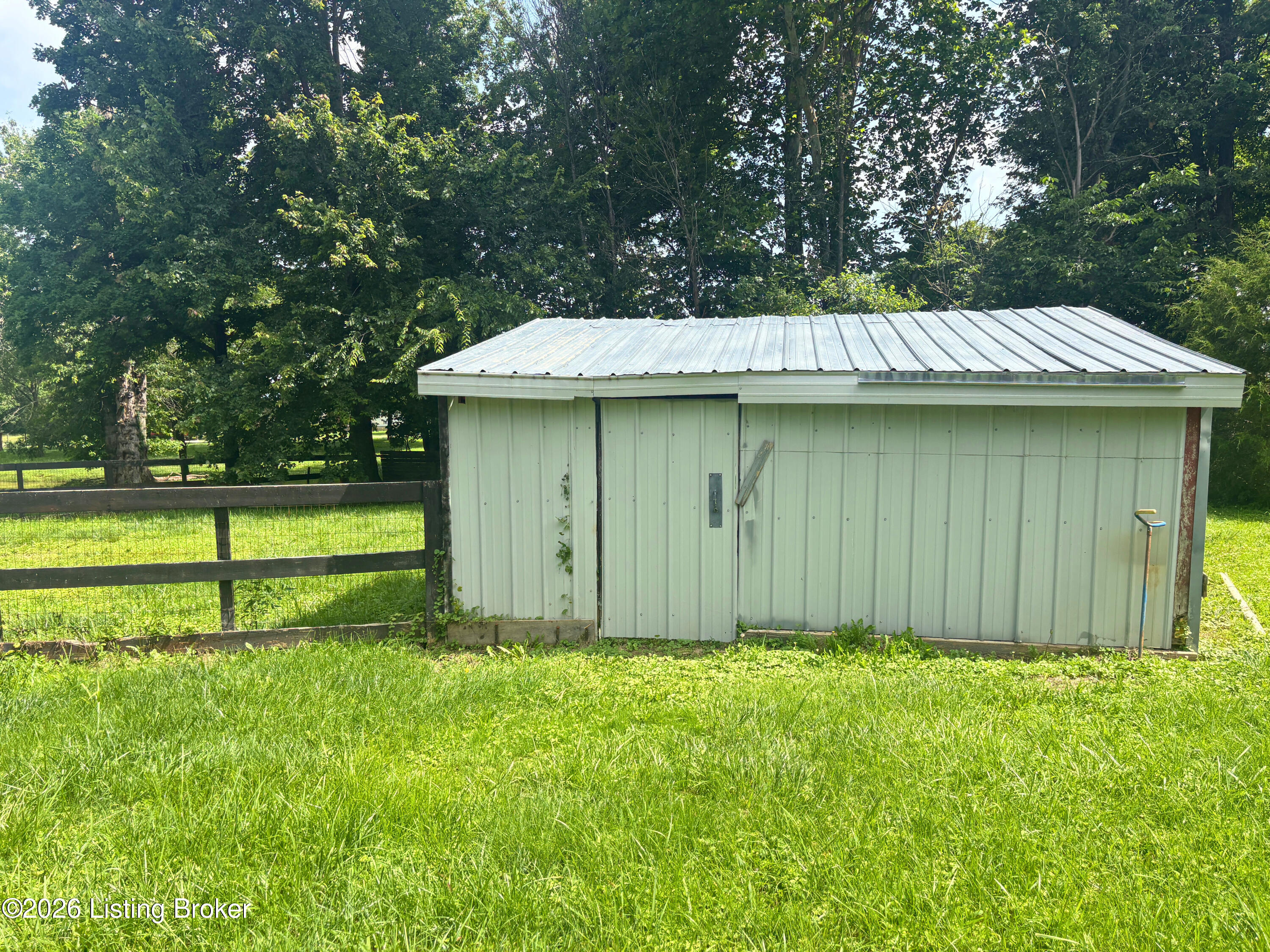 394 Kinder Ln Property Photo 23