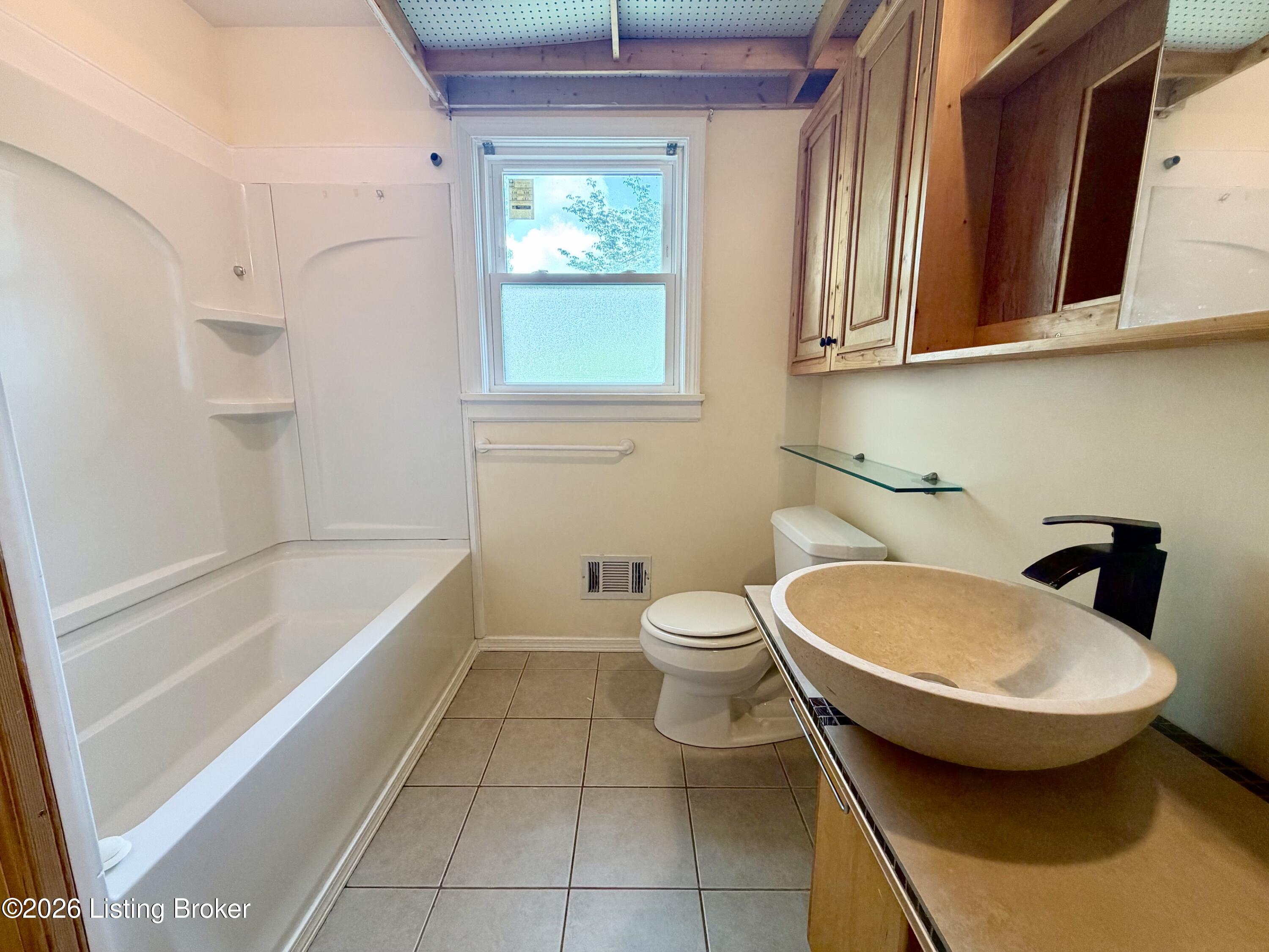 708 Grant Ave Property Photo 12