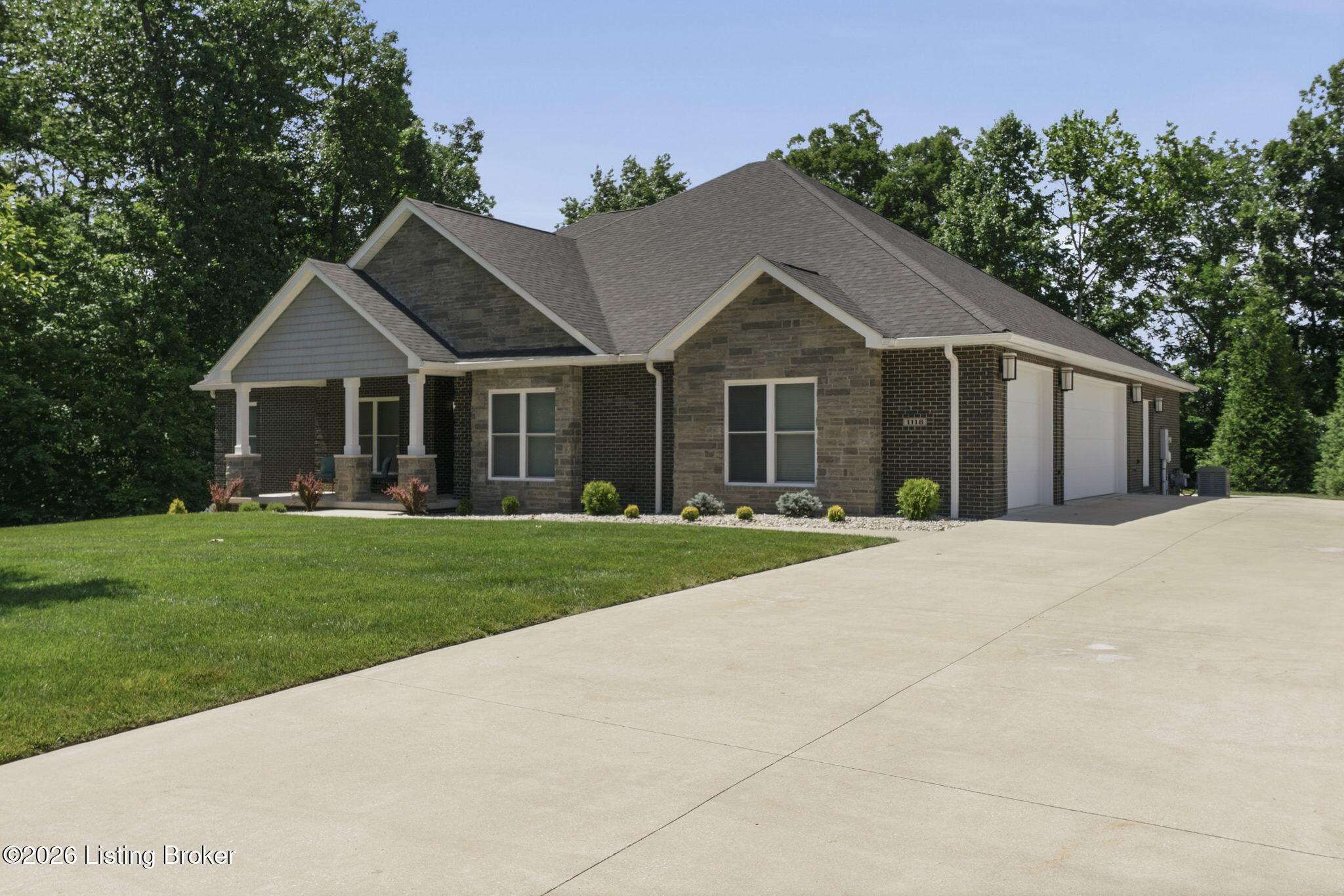 1118 Cave Run Ln Property Photo 3