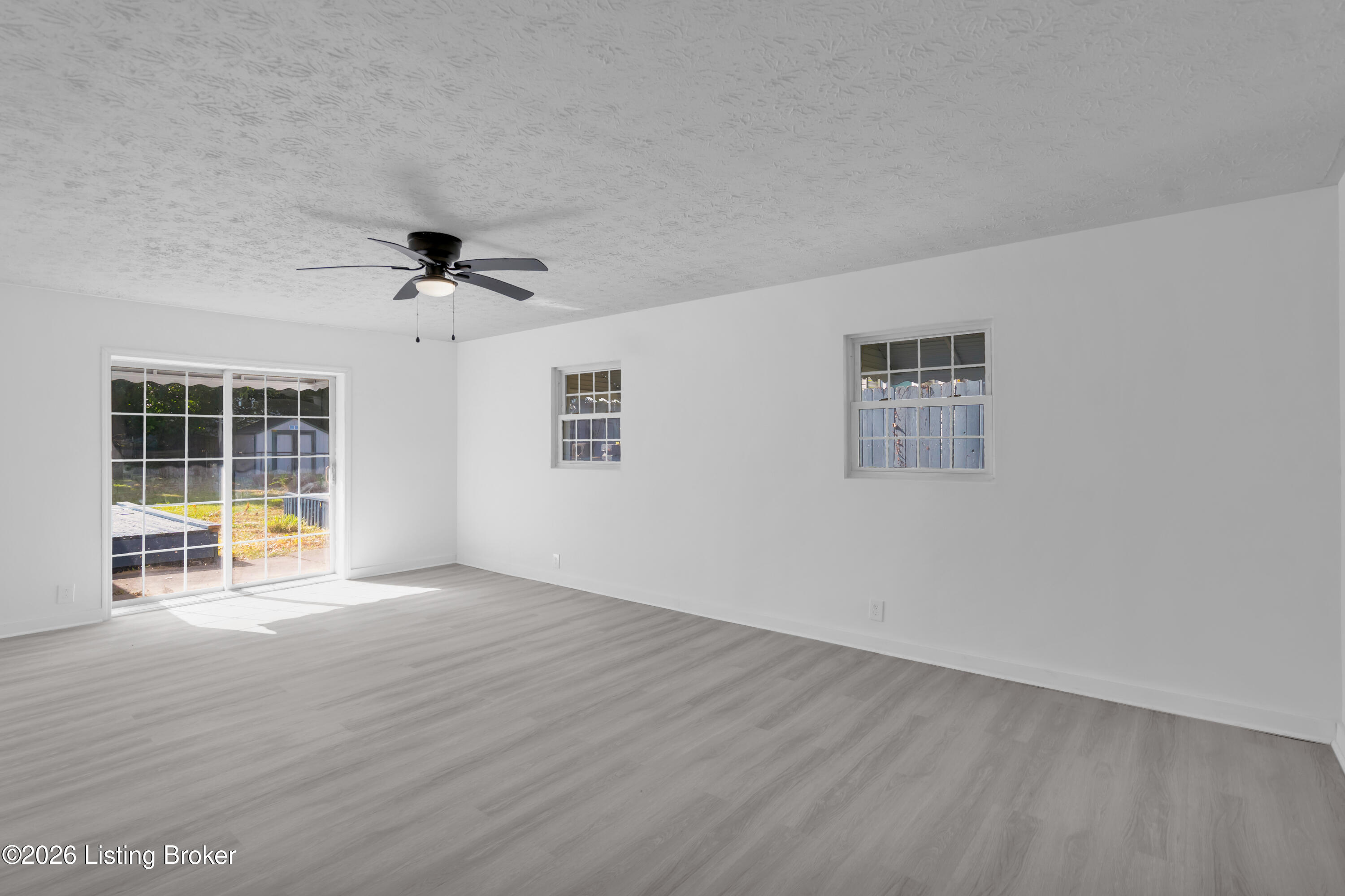 3210 Mildred Dr Property Photo 8