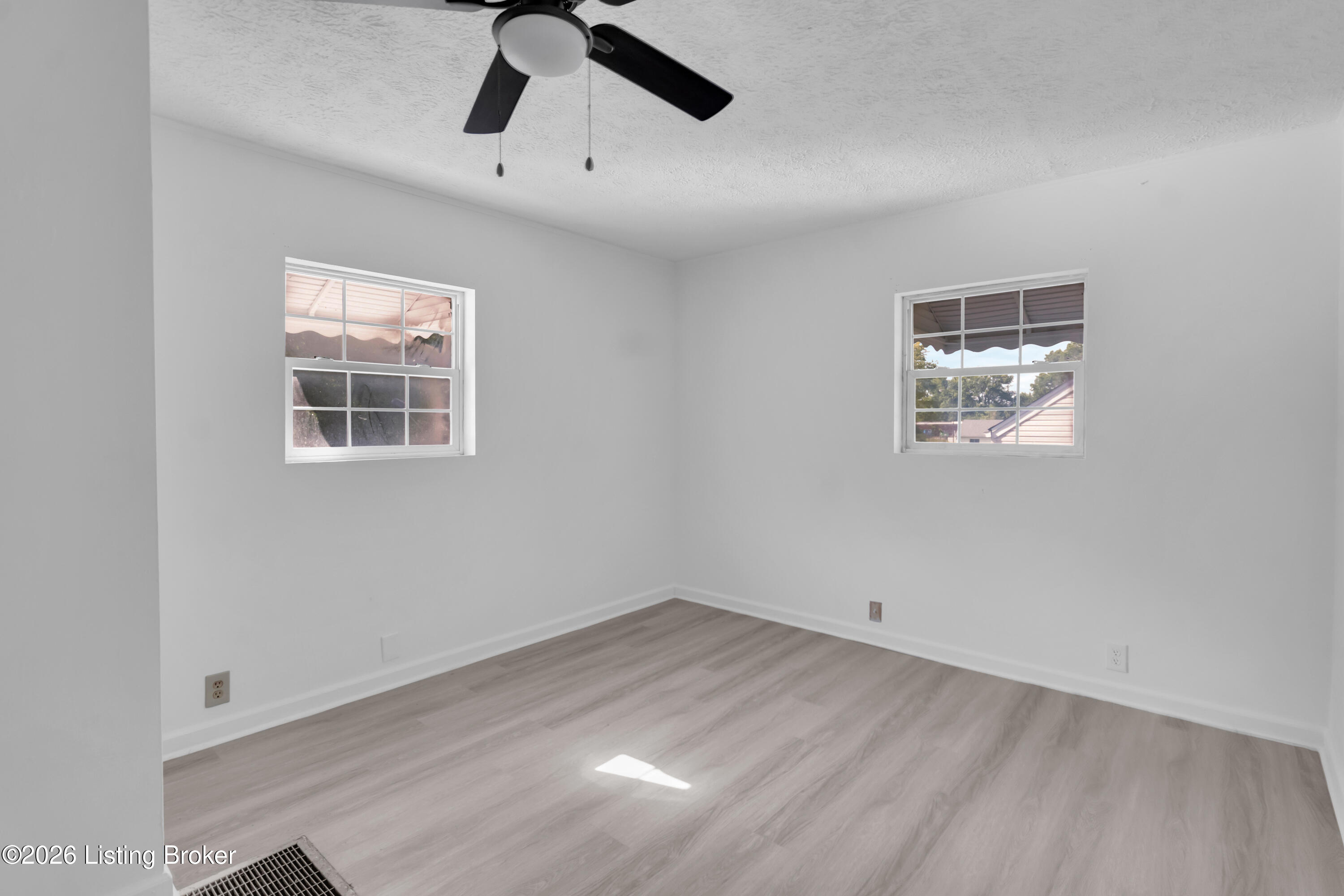 3210 Mildred Dr Property Photo 23