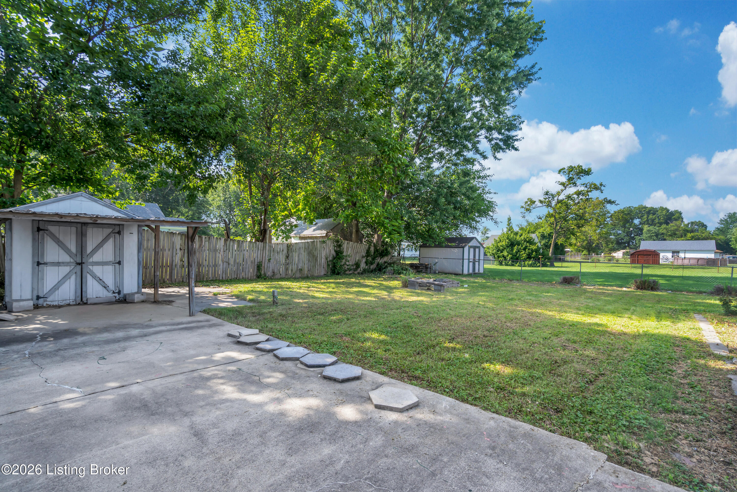 3210 Mildred Dr Property Photo 32