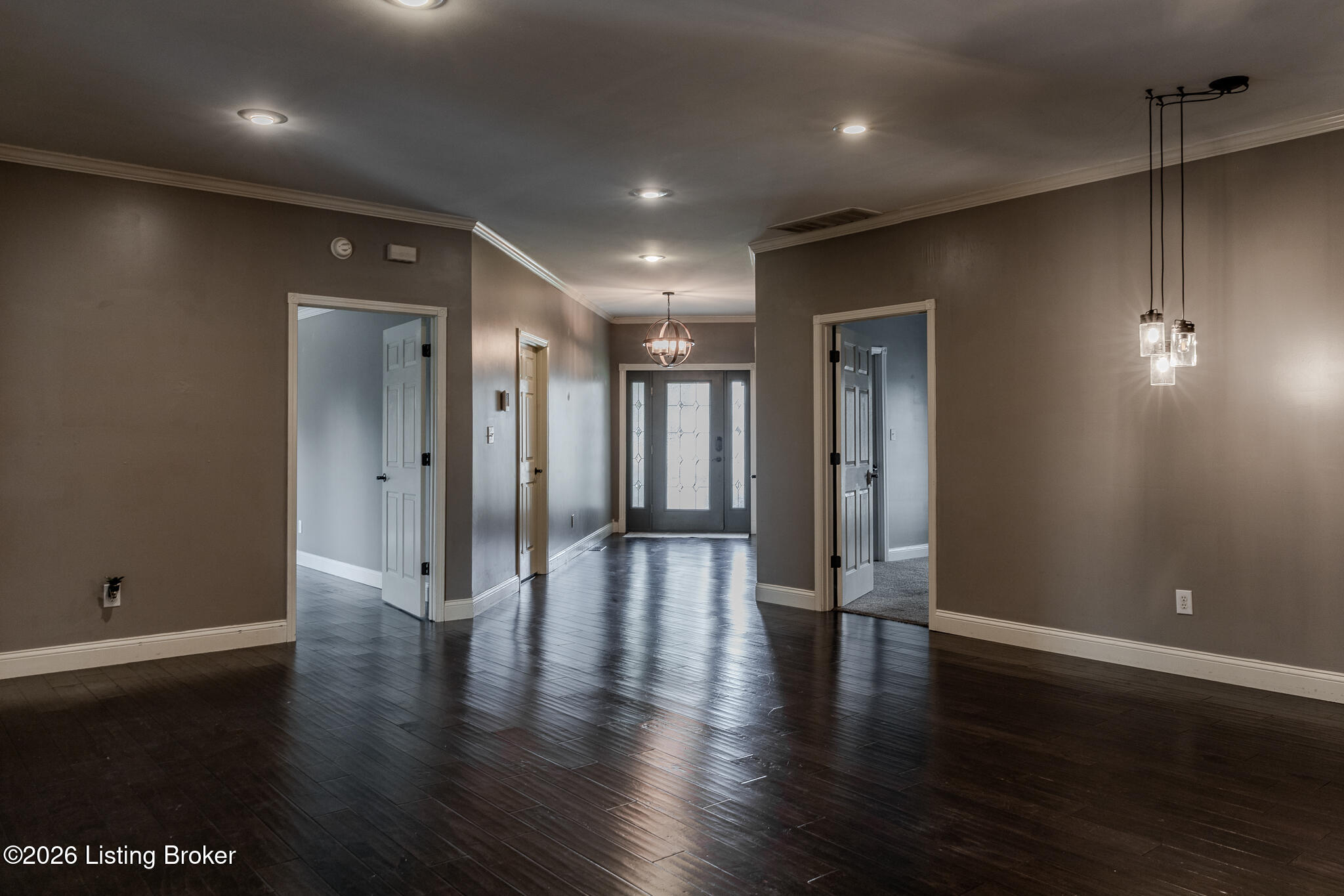 2357 Sunset Ct Property Photo 5