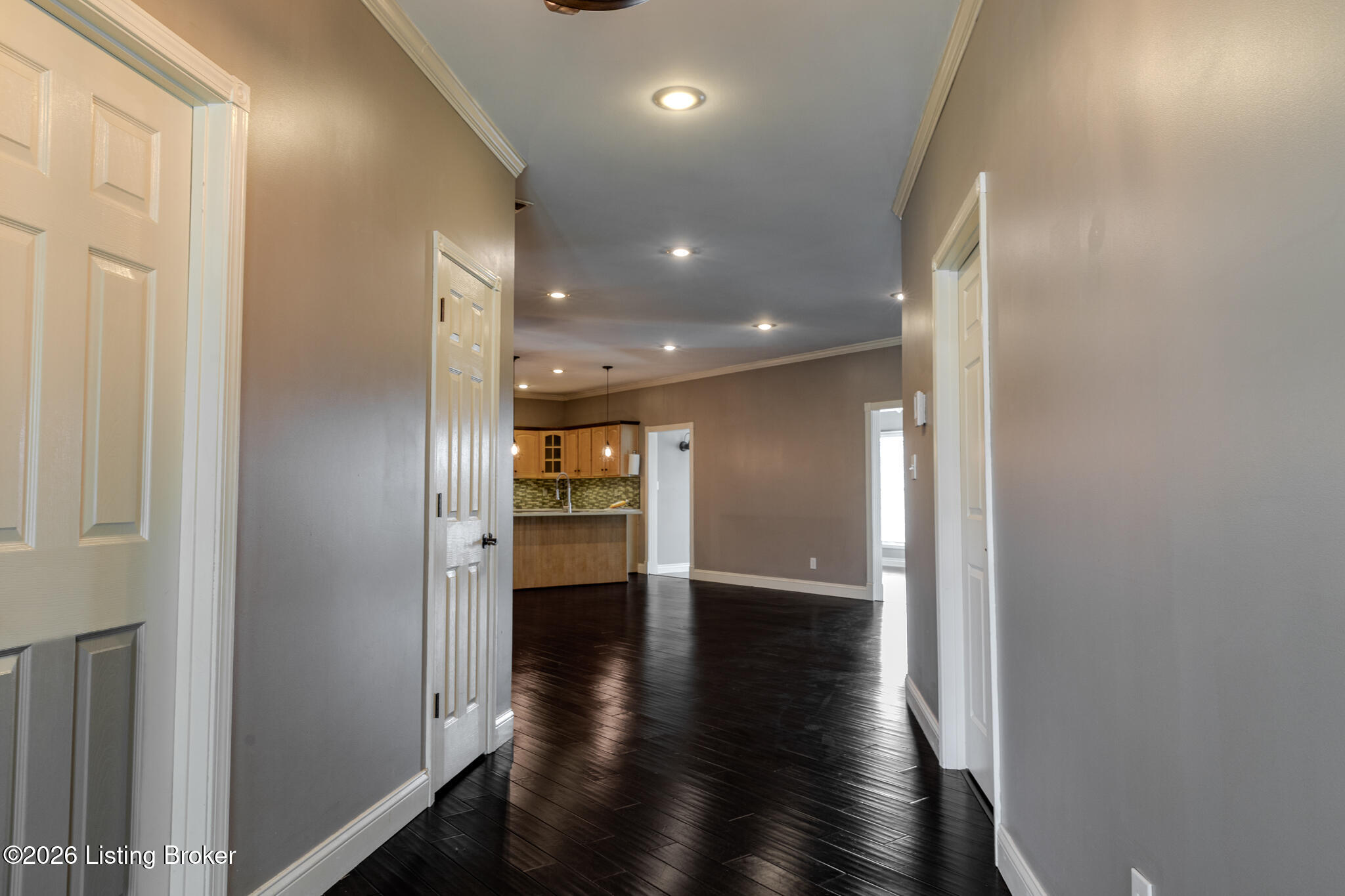 2357 Sunset Ct Property Photo 6