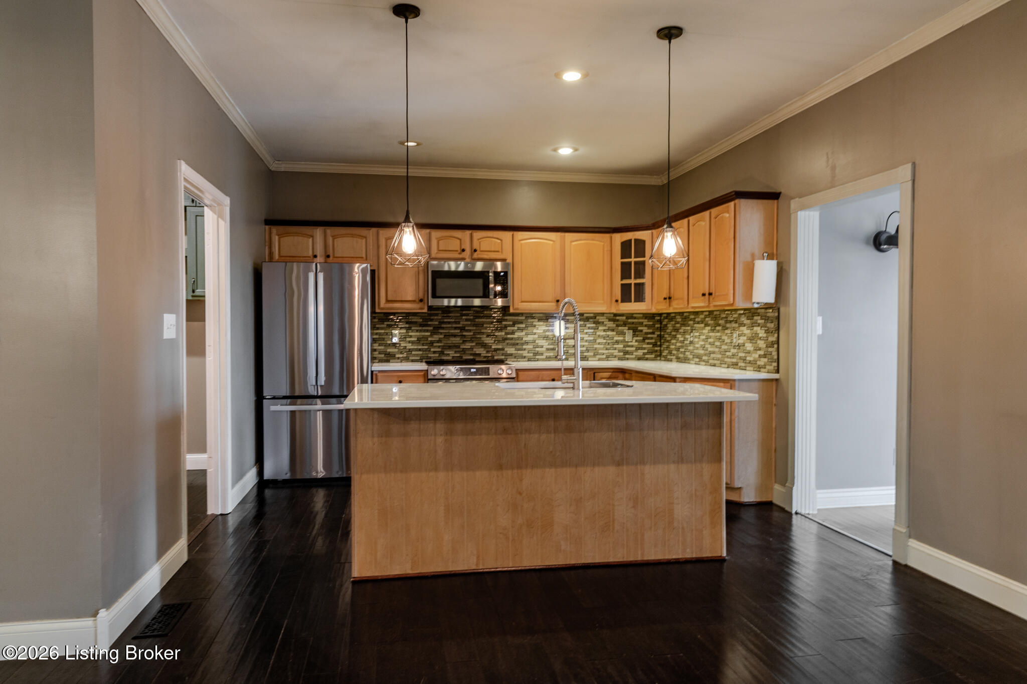 2357 Sunset Ct Property Photo 8