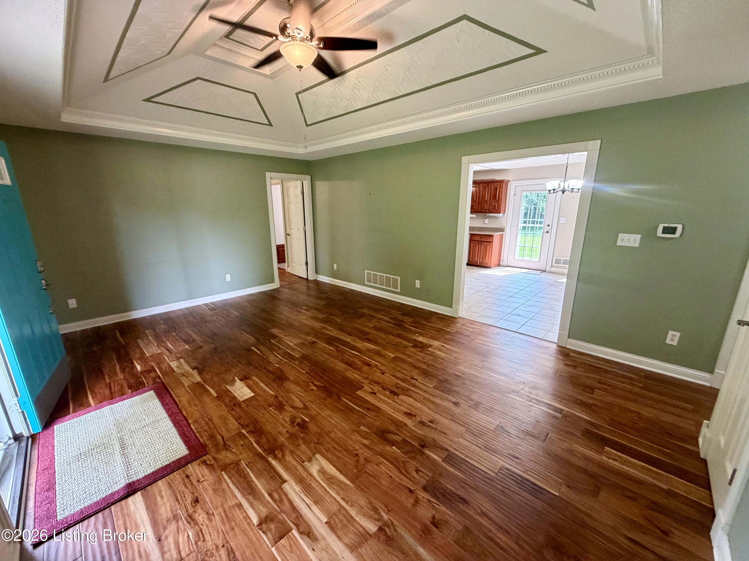 2025 Shannon Dr Property Photo 8