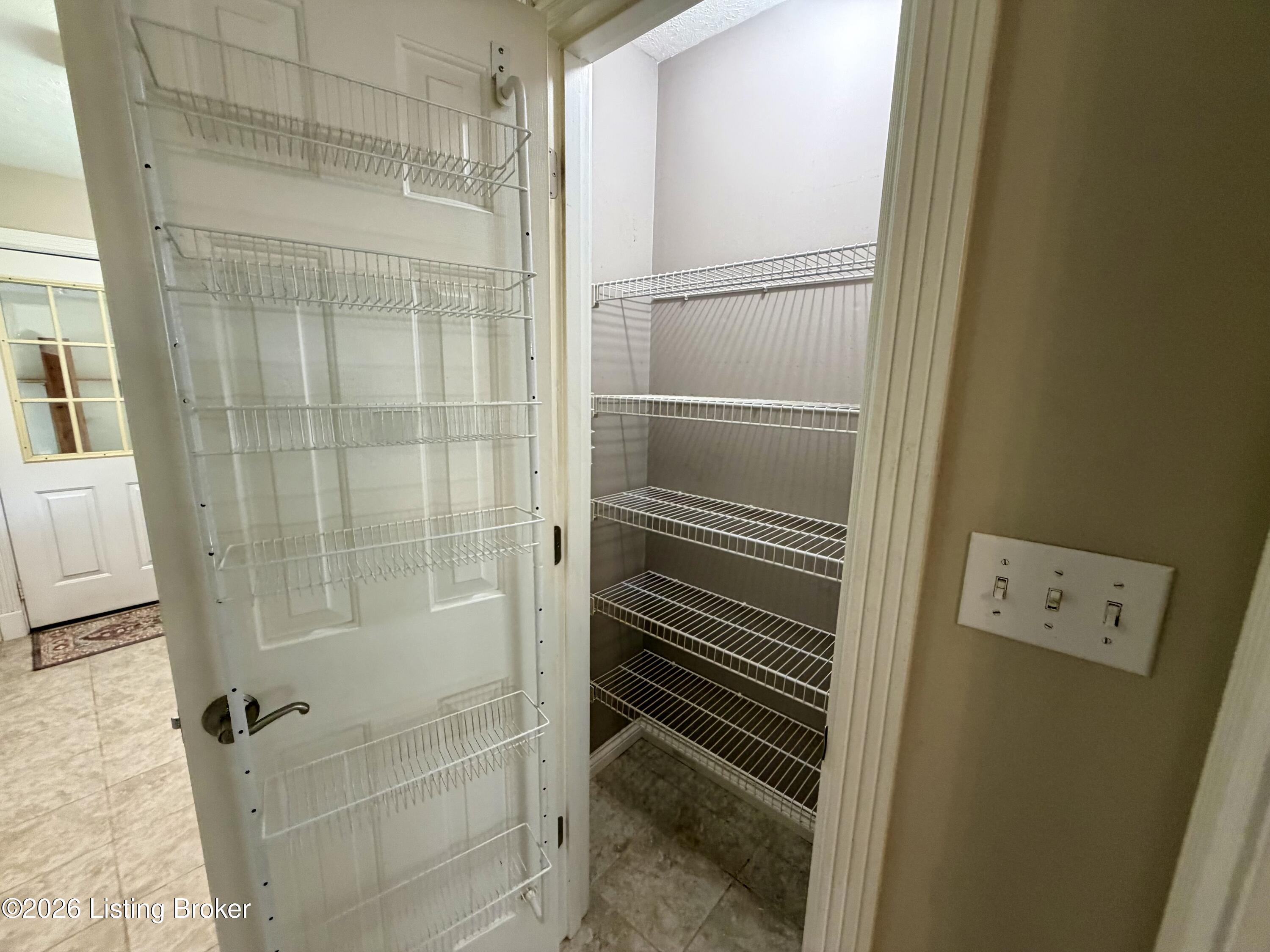 2025 Shannon Dr Property Photo 16