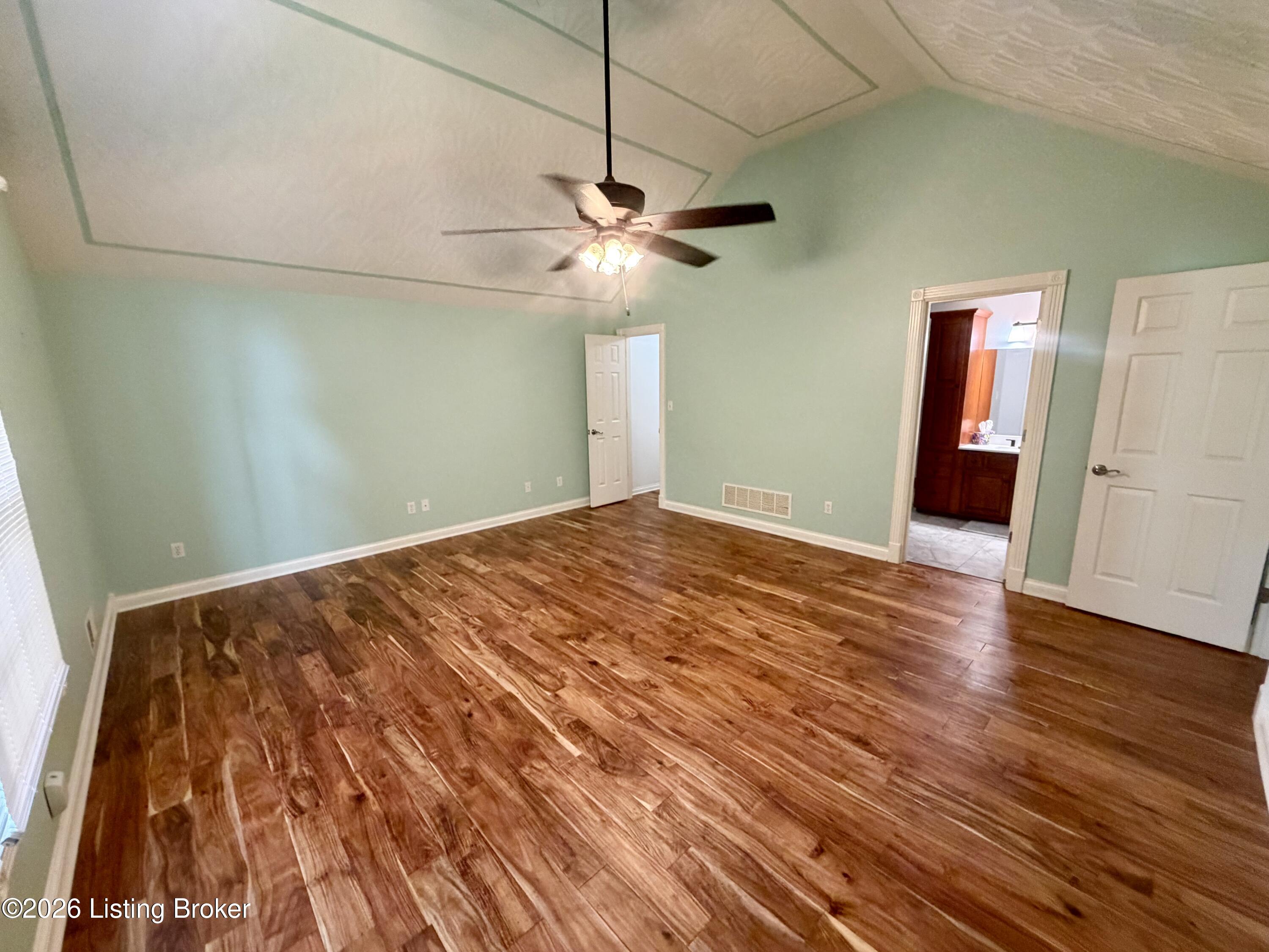 2025 Shannon Dr Property Photo 19