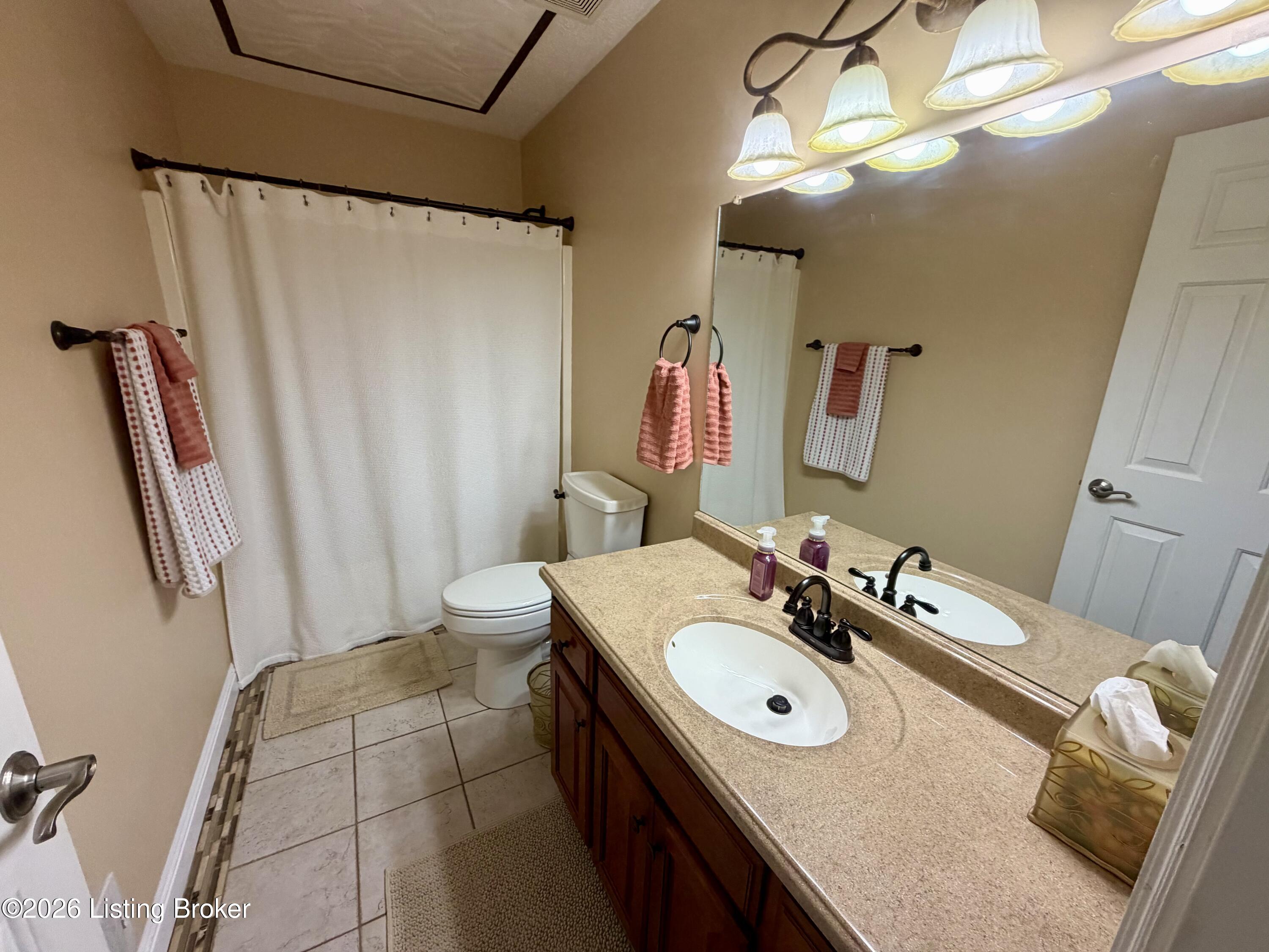 2025 Shannon Dr Property Photo 27