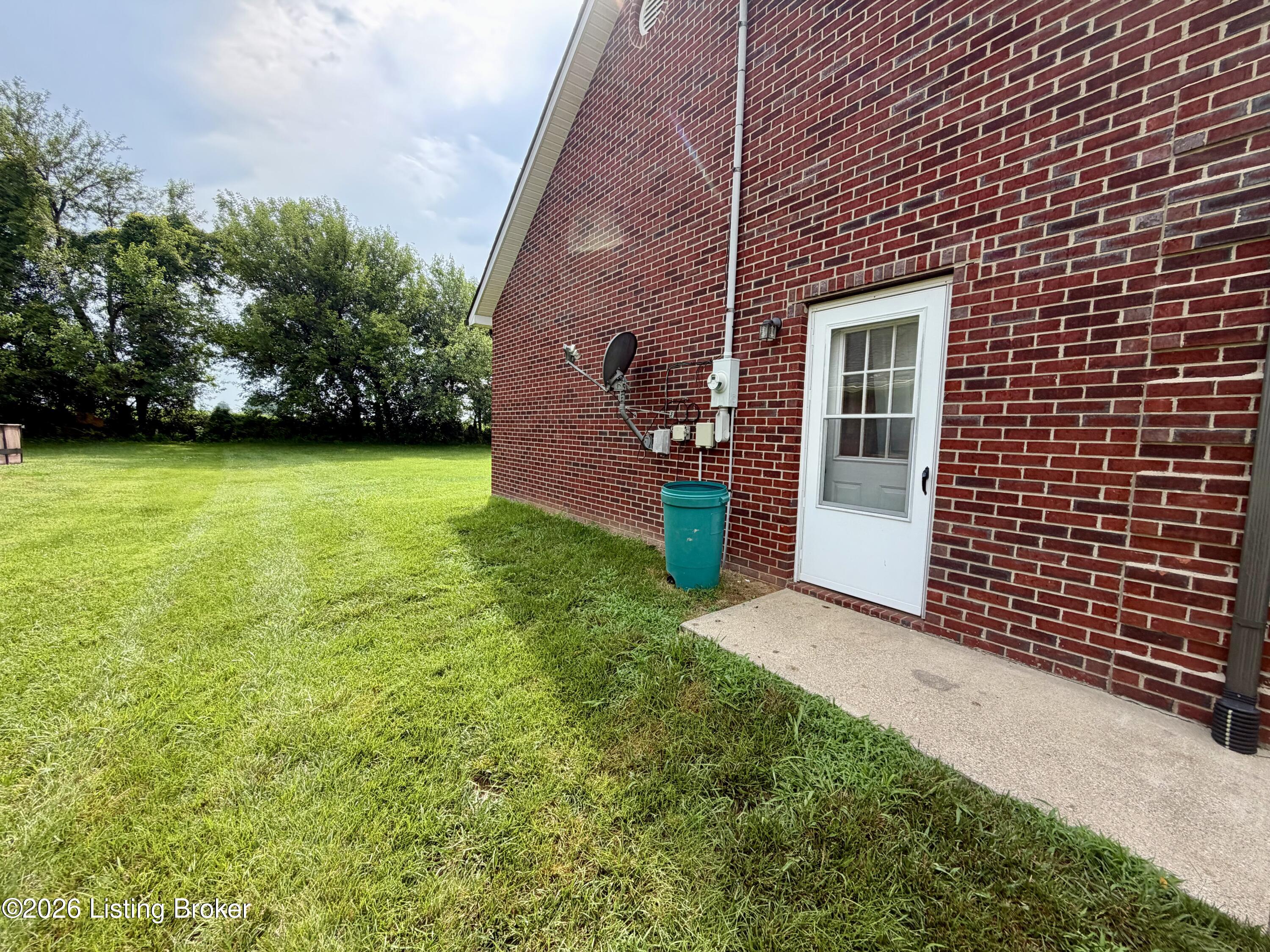 2025 Shannon Dr Property Photo 36