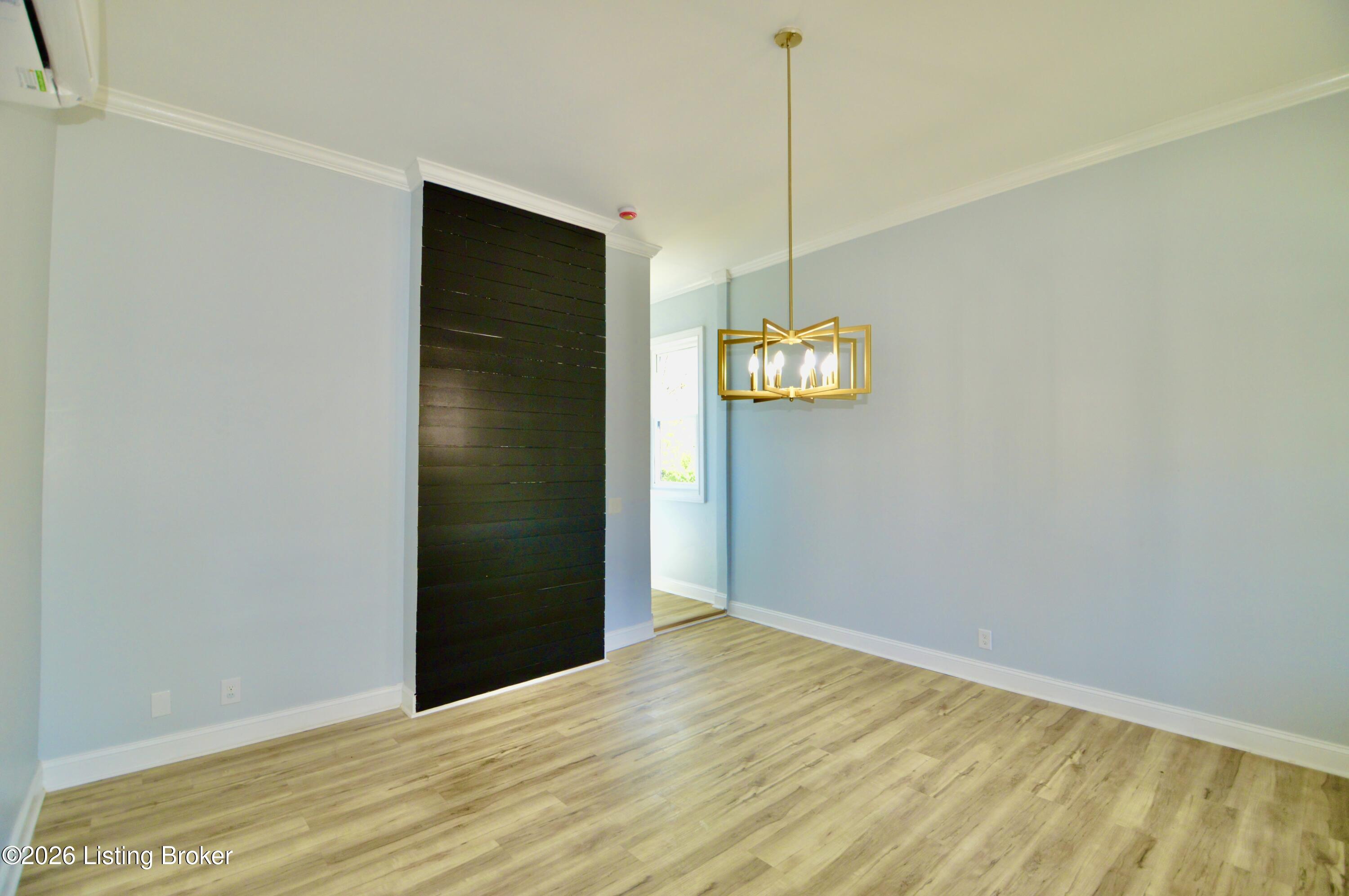101 N Jane St Property Photo 8