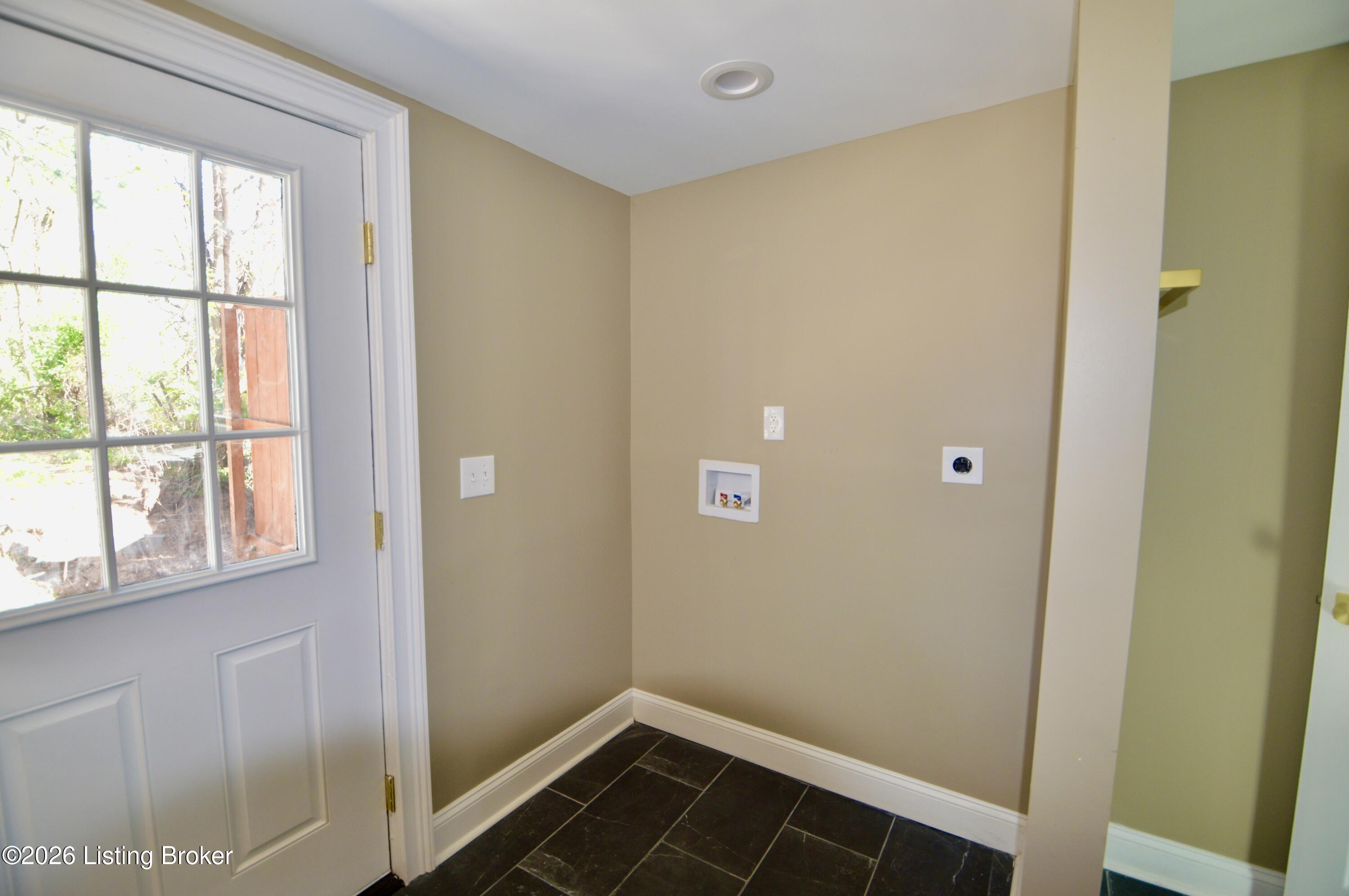 101 N Jane St Property Photo 16
