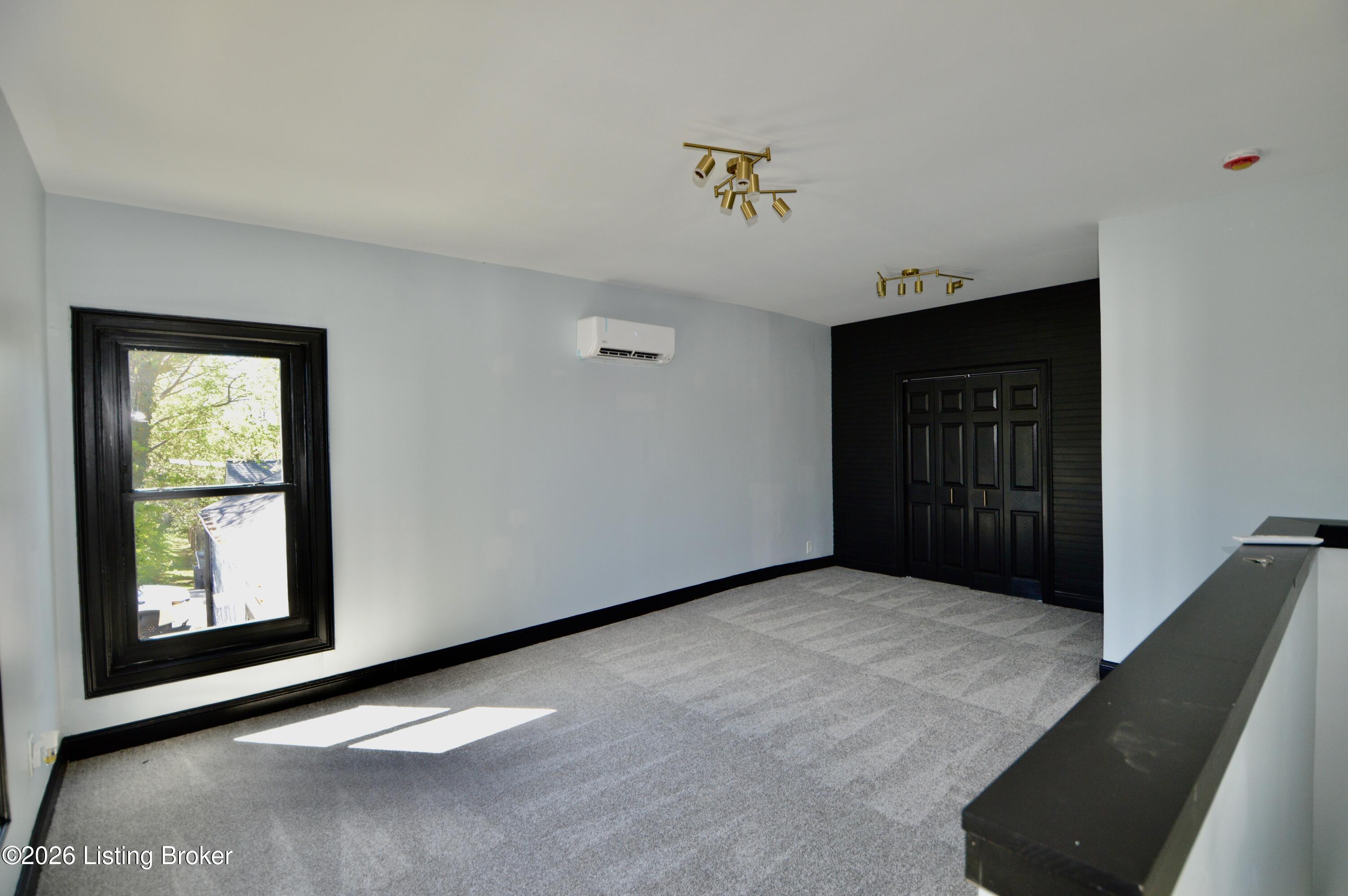101 N Jane St Property Photo 19