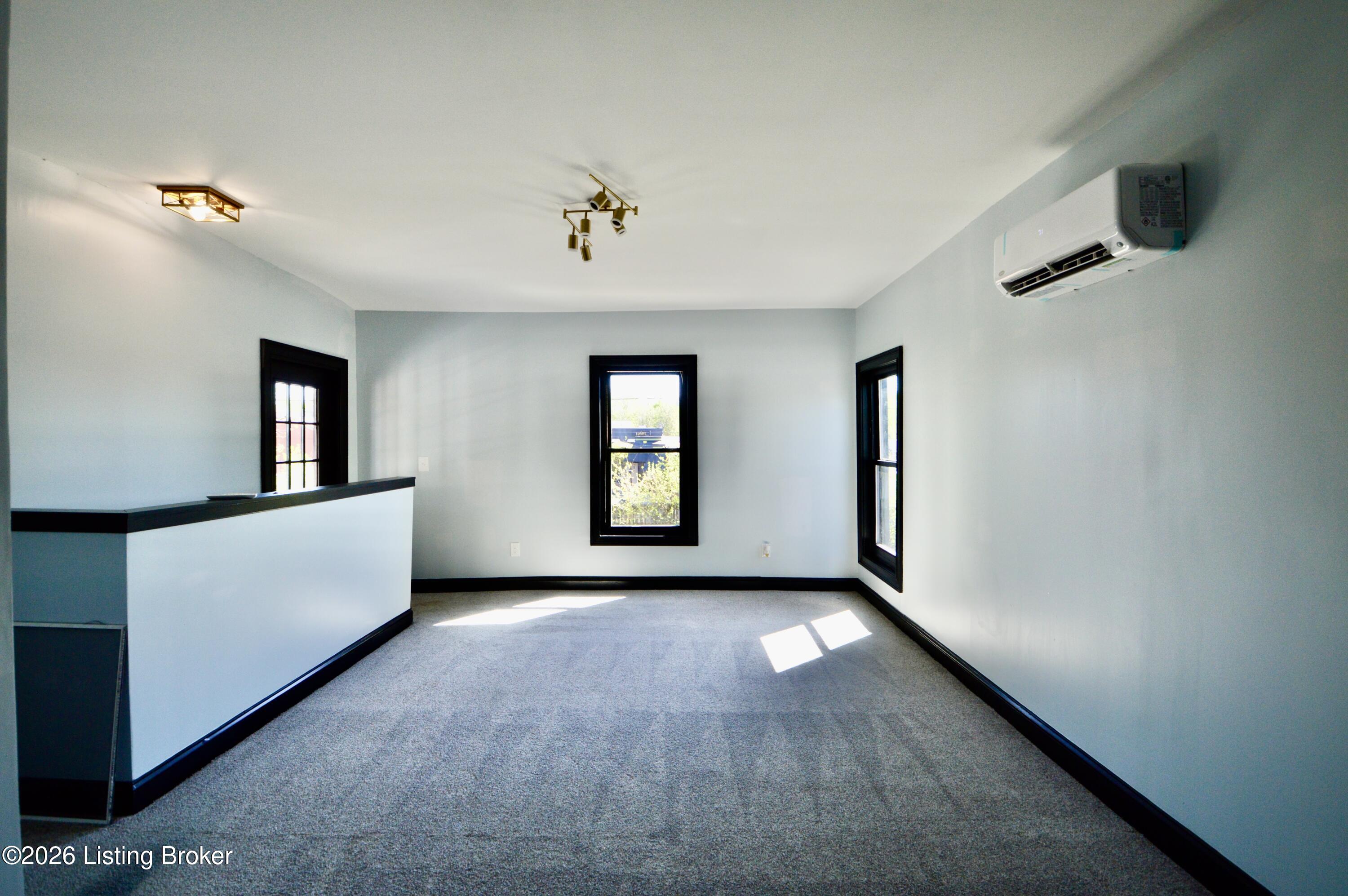 101 N Jane St Property Photo 20