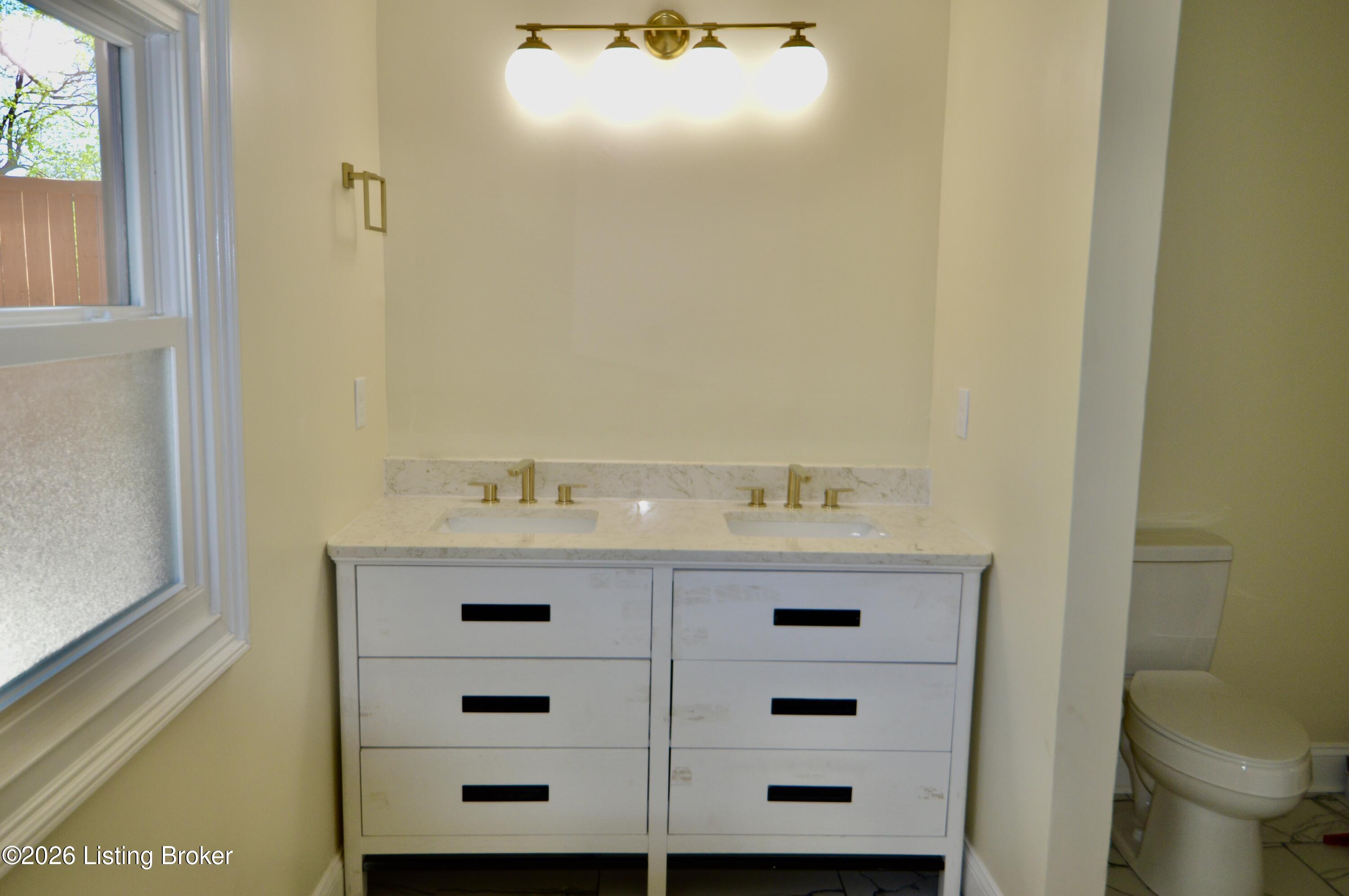 101 N Jane St Property Photo 23