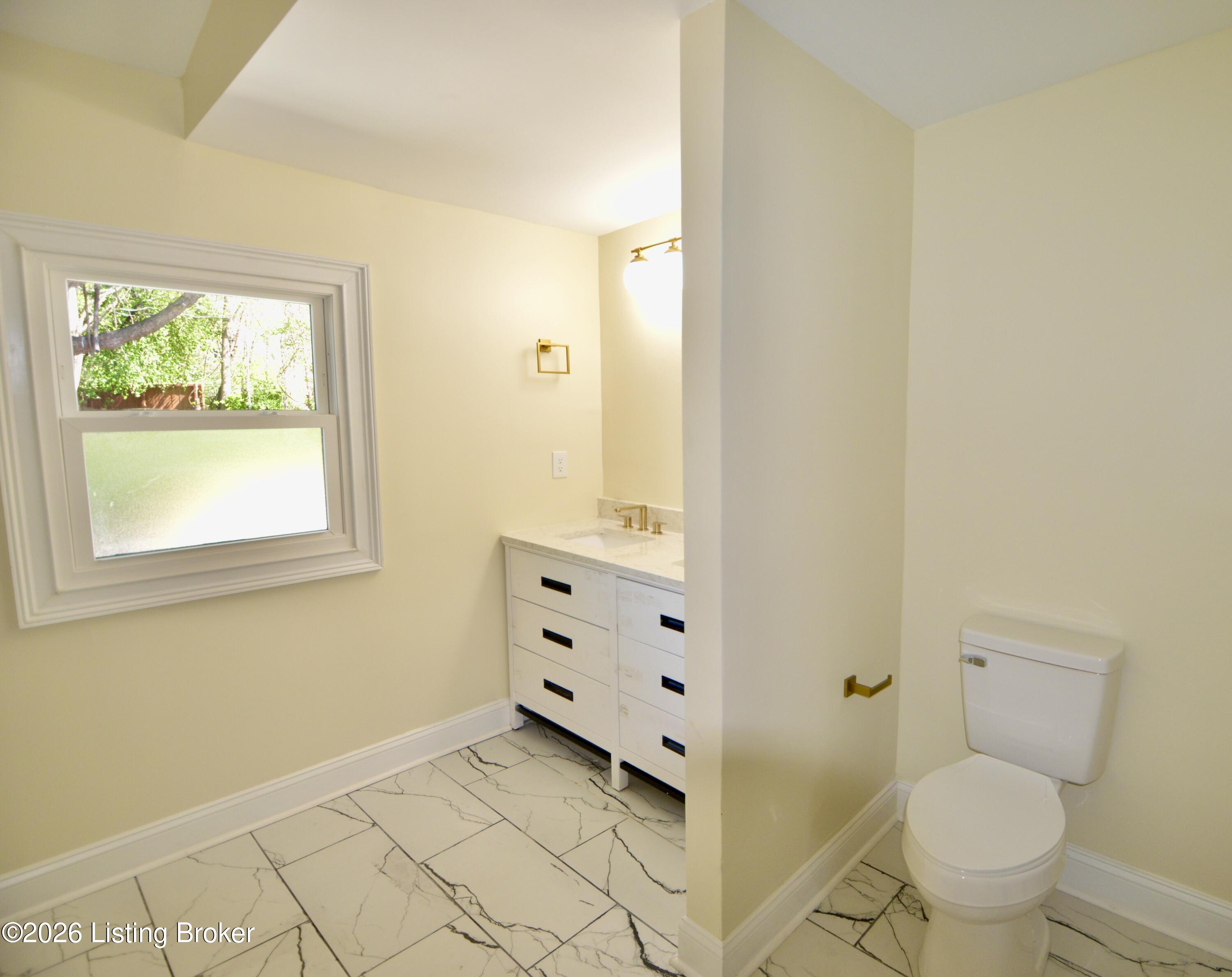 101 N Jane St Property Photo 24