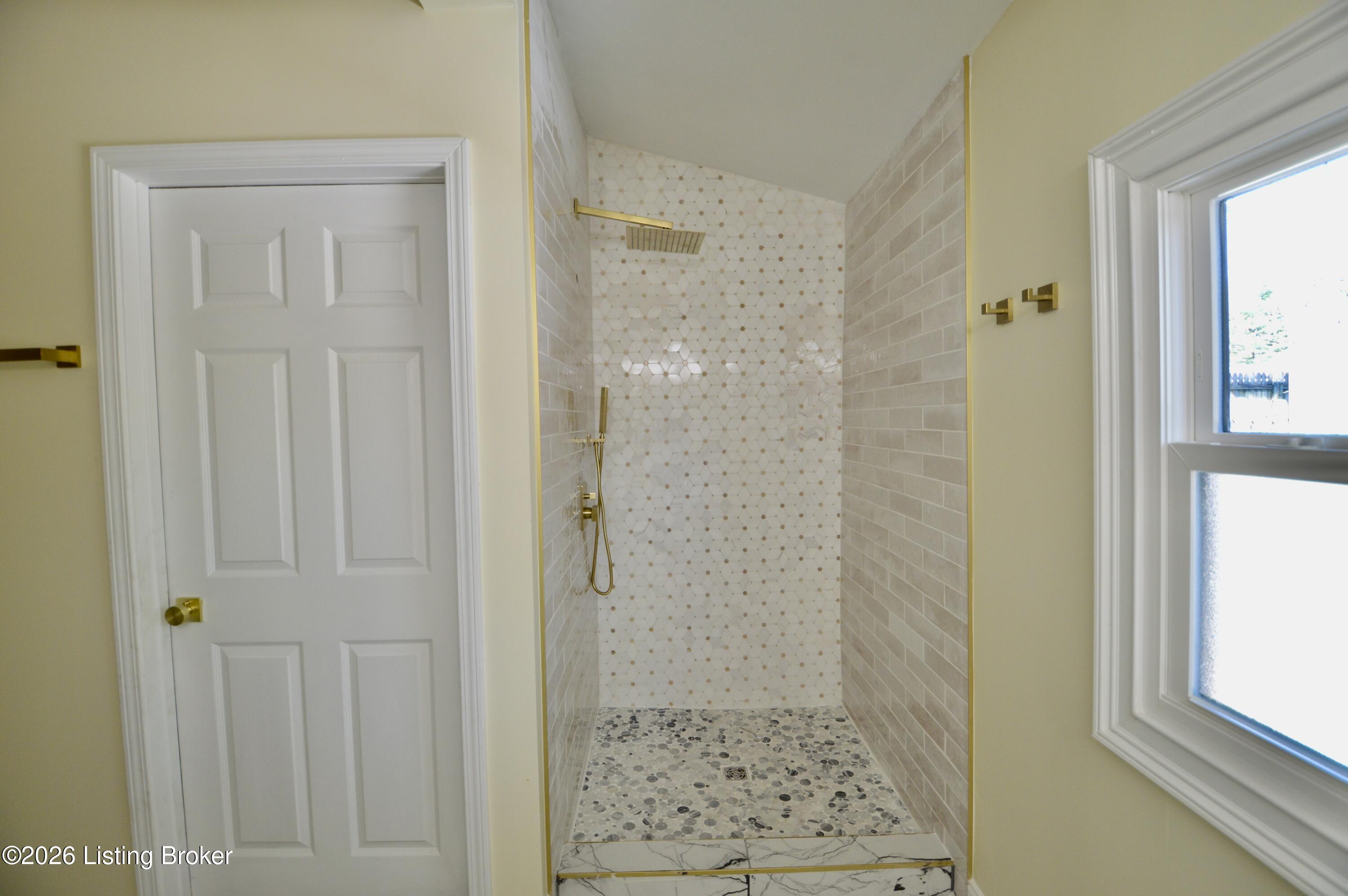 101 N Jane St Property Photo 25
