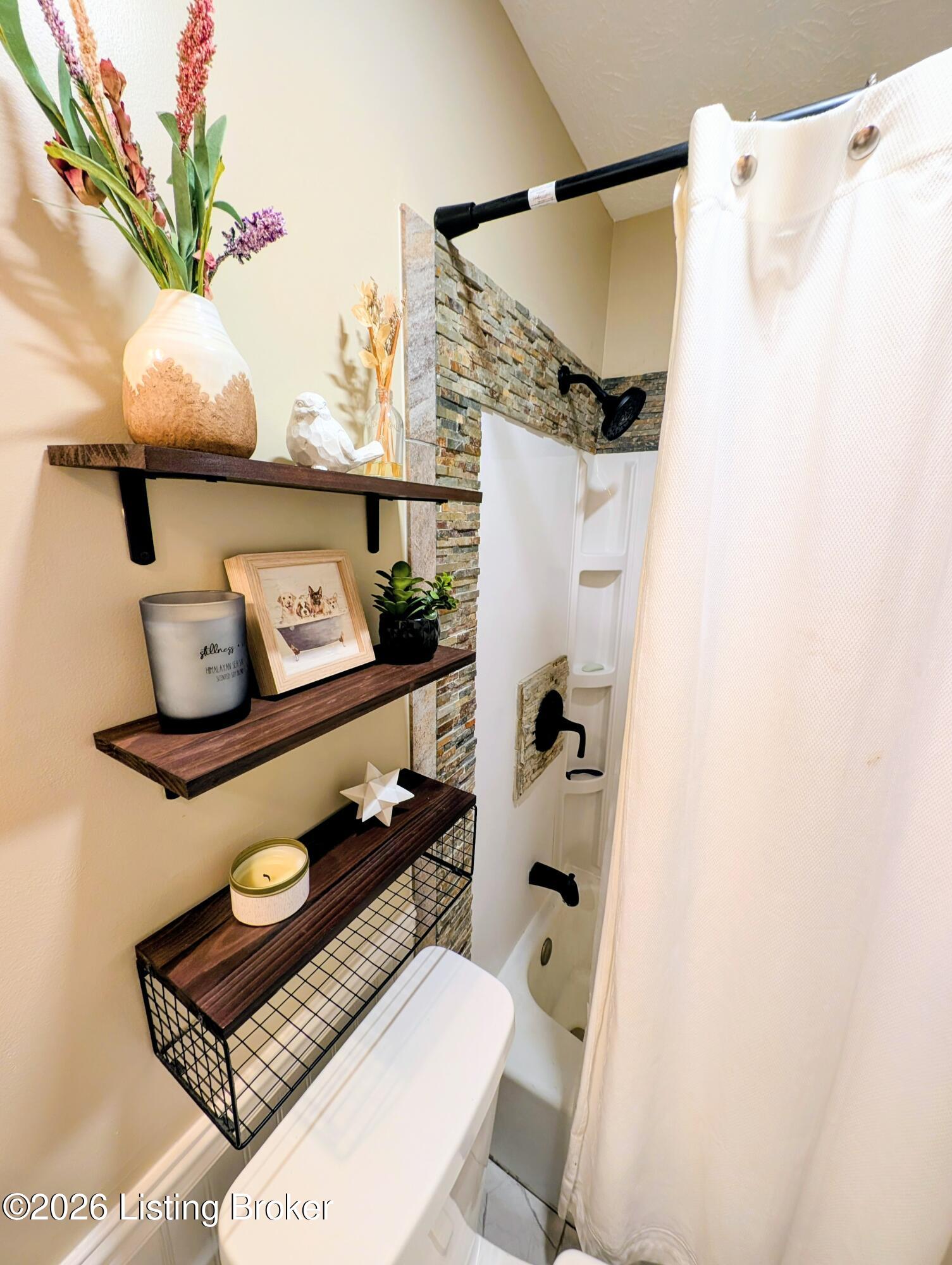 5412 Pearce Way Property Photo 8