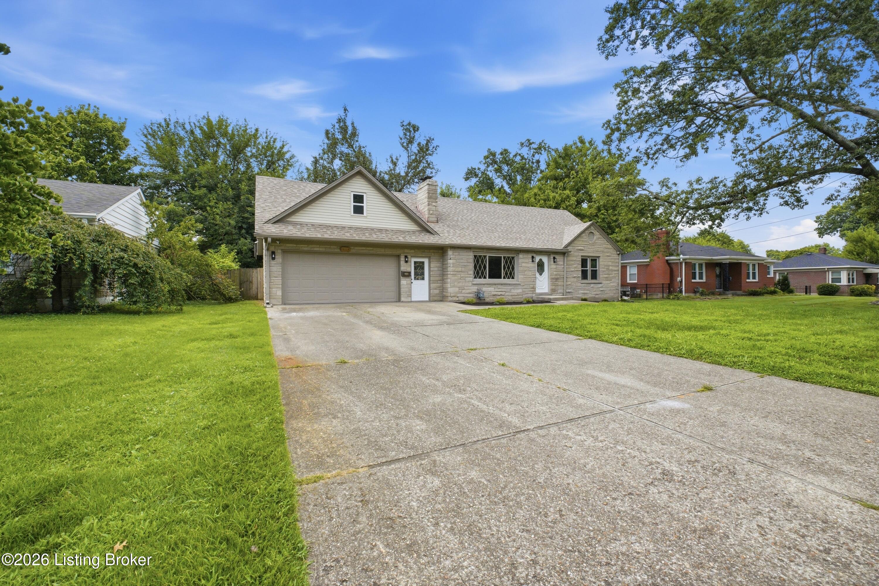 1904 Farrington Dr Property Photo 43