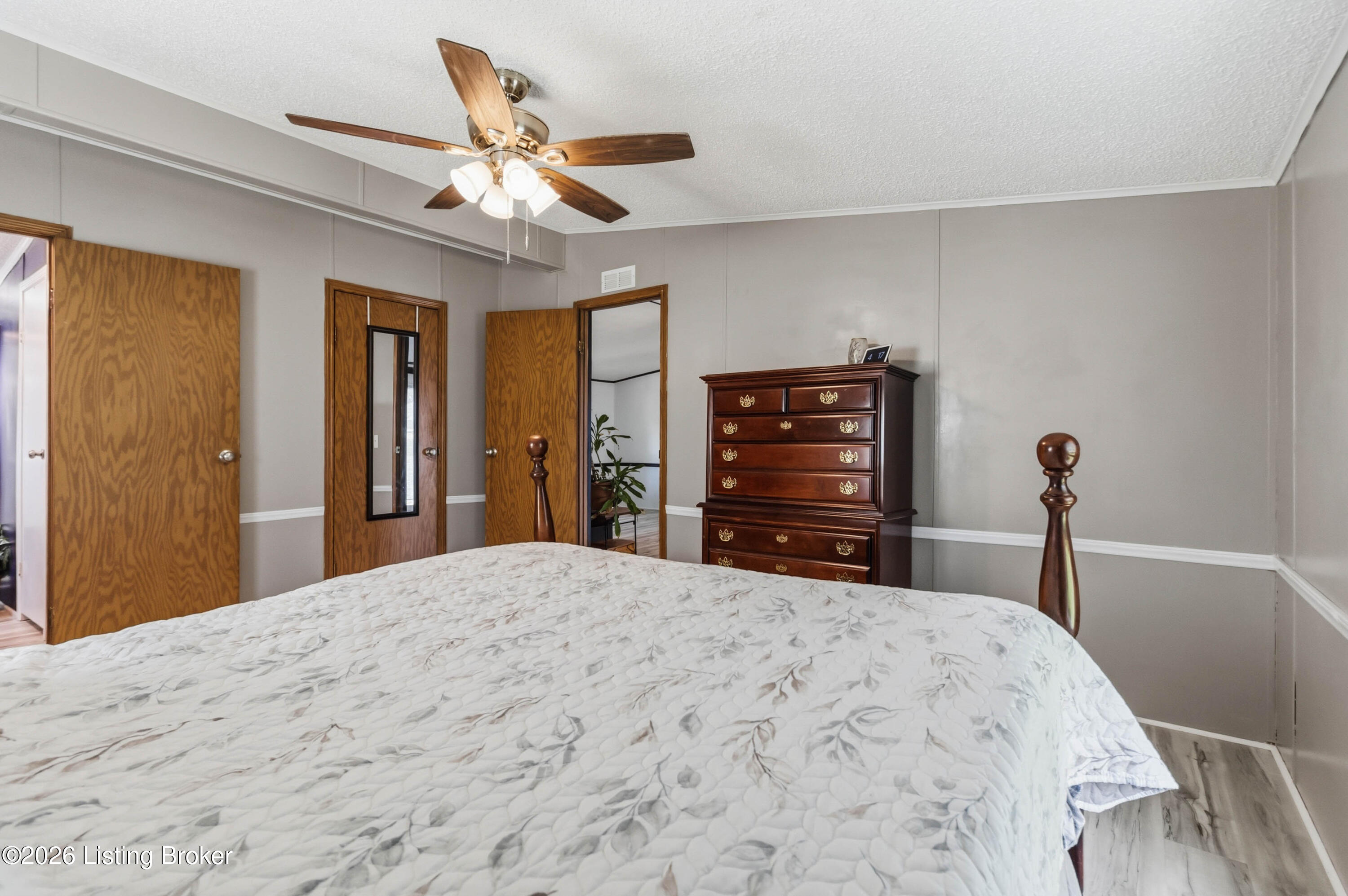 893 Herndon Ln Property Photo 16
