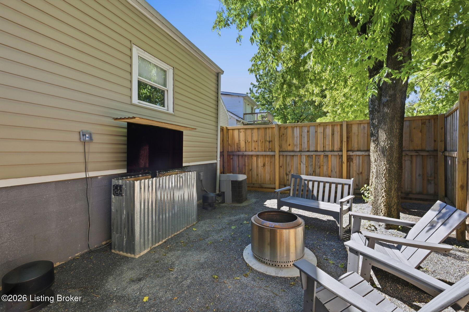 1626 S Preston St Property Photo 18