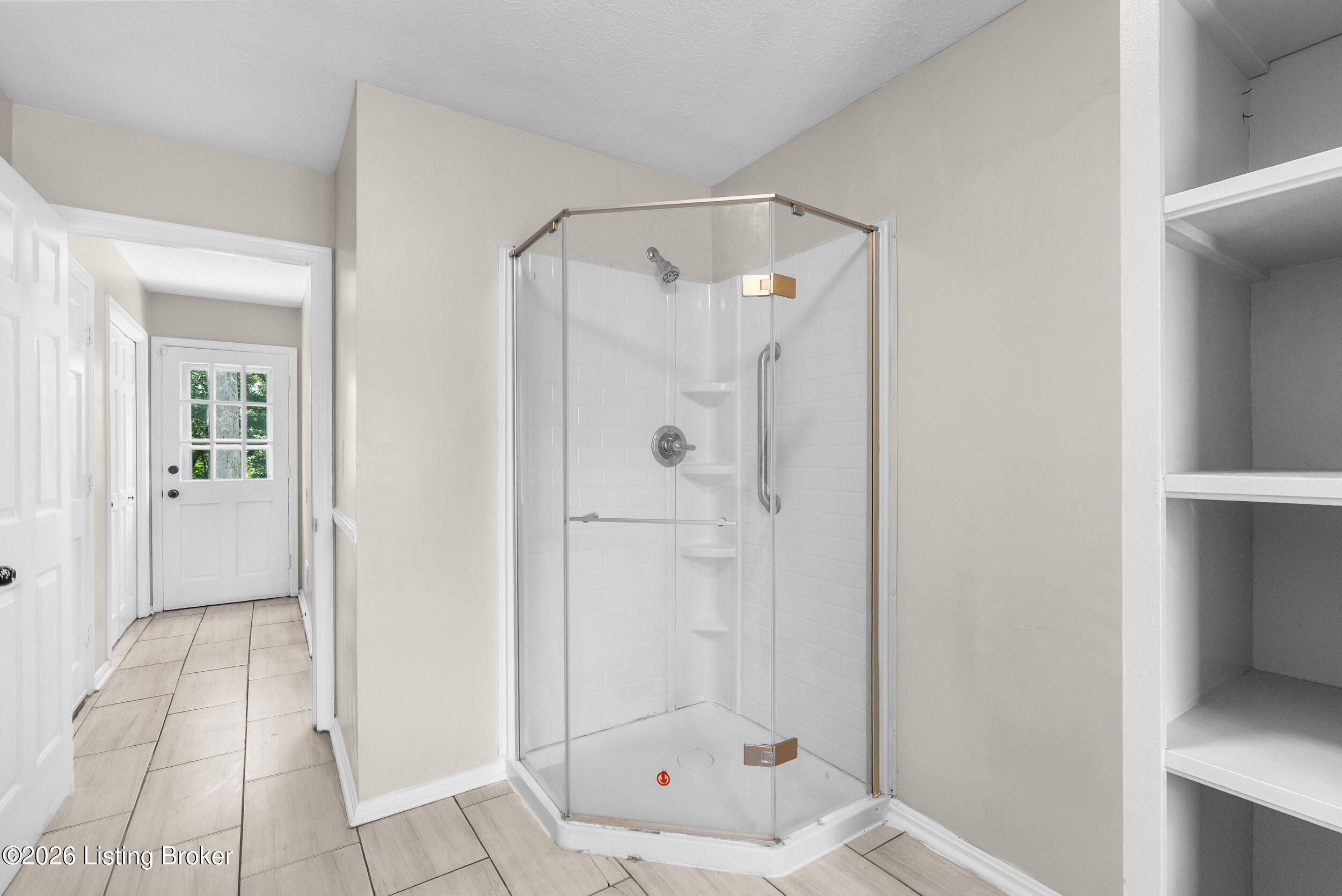 9108 Lakeridge Dr Property Photo 17