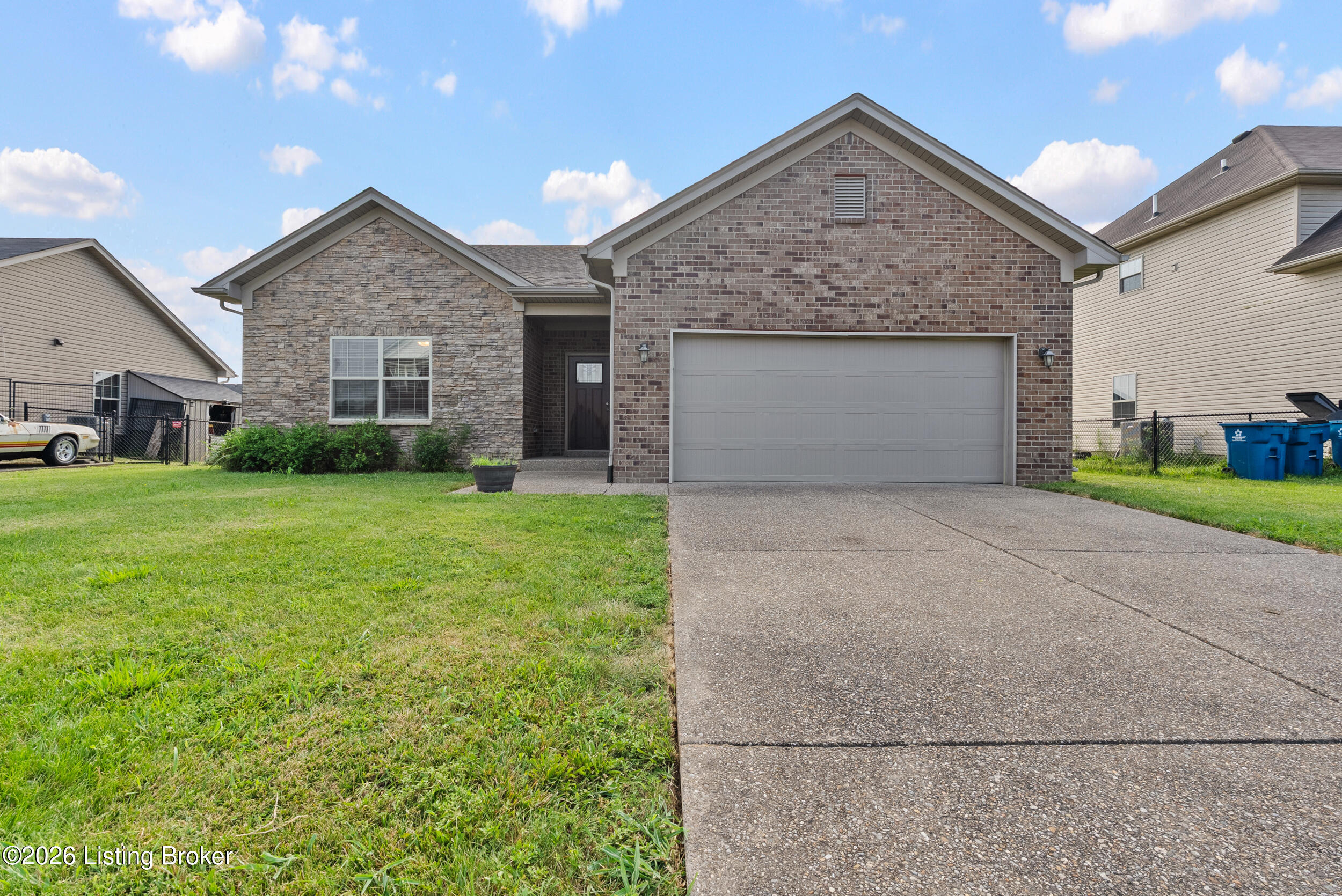 228 Mandarin Ct Property Photo 1