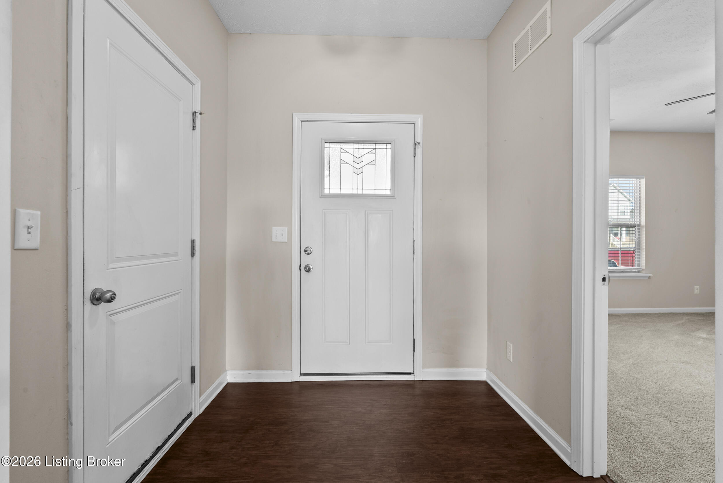 228 Mandarin Ct Property Photo 4