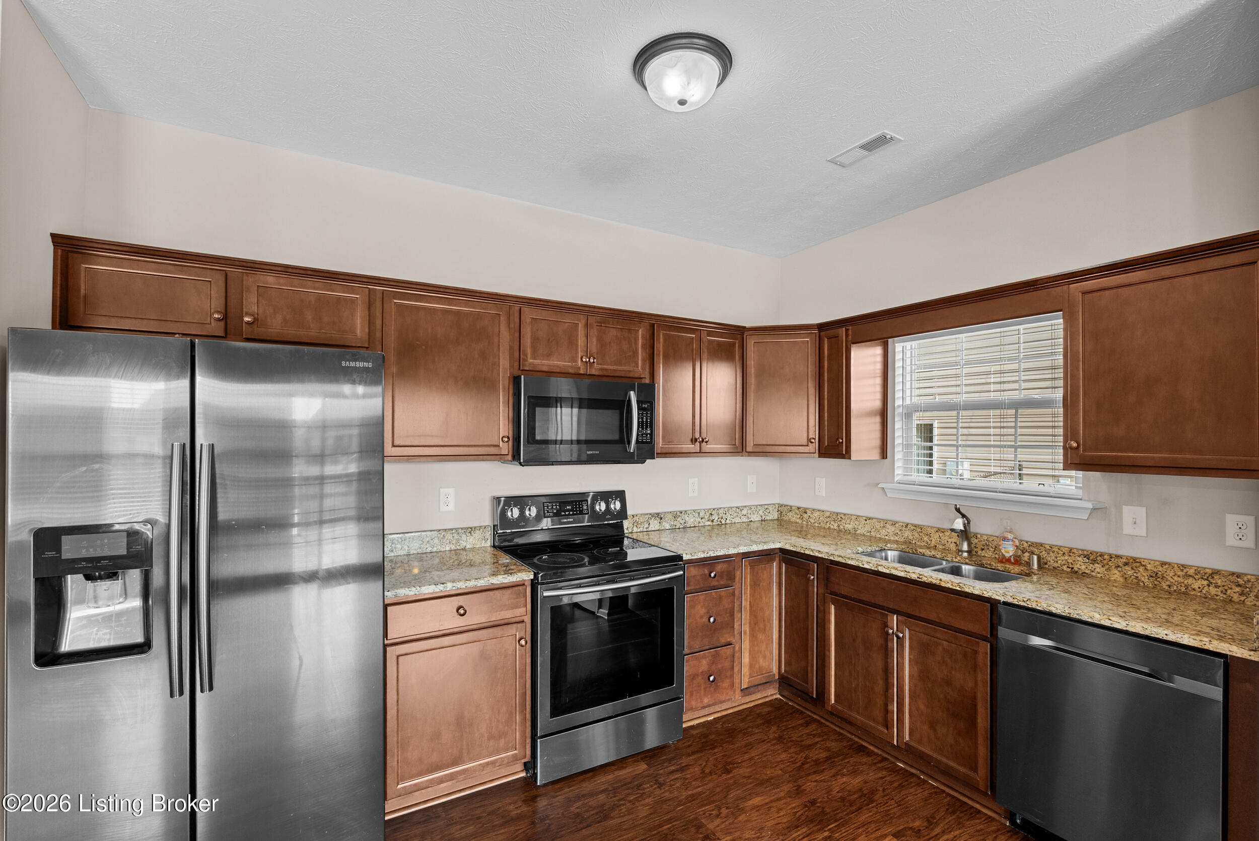 228 Mandarin Ct Property Photo 8