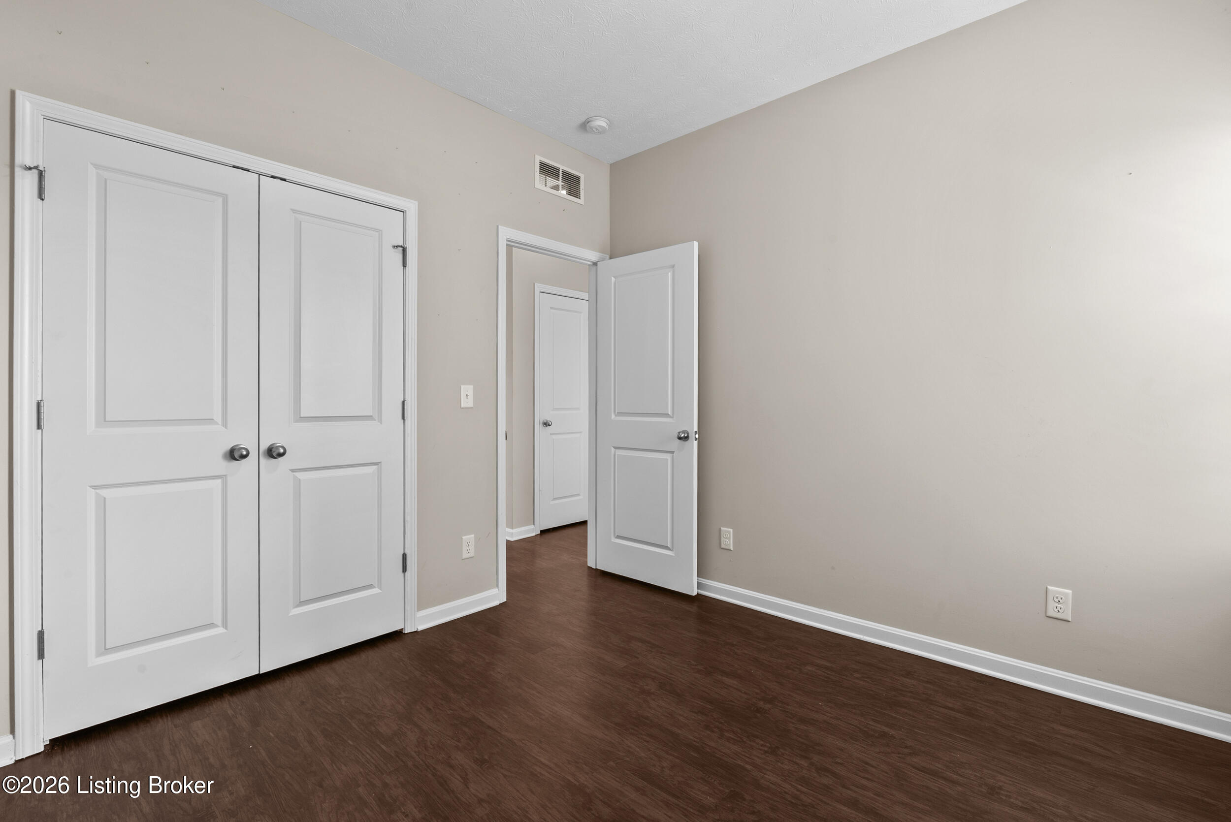 228 Mandarin Ct Property Photo 11