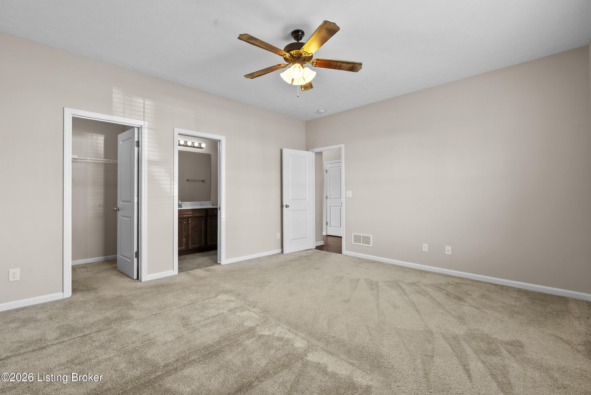 228 Mandarin Ct Property Photo 15
