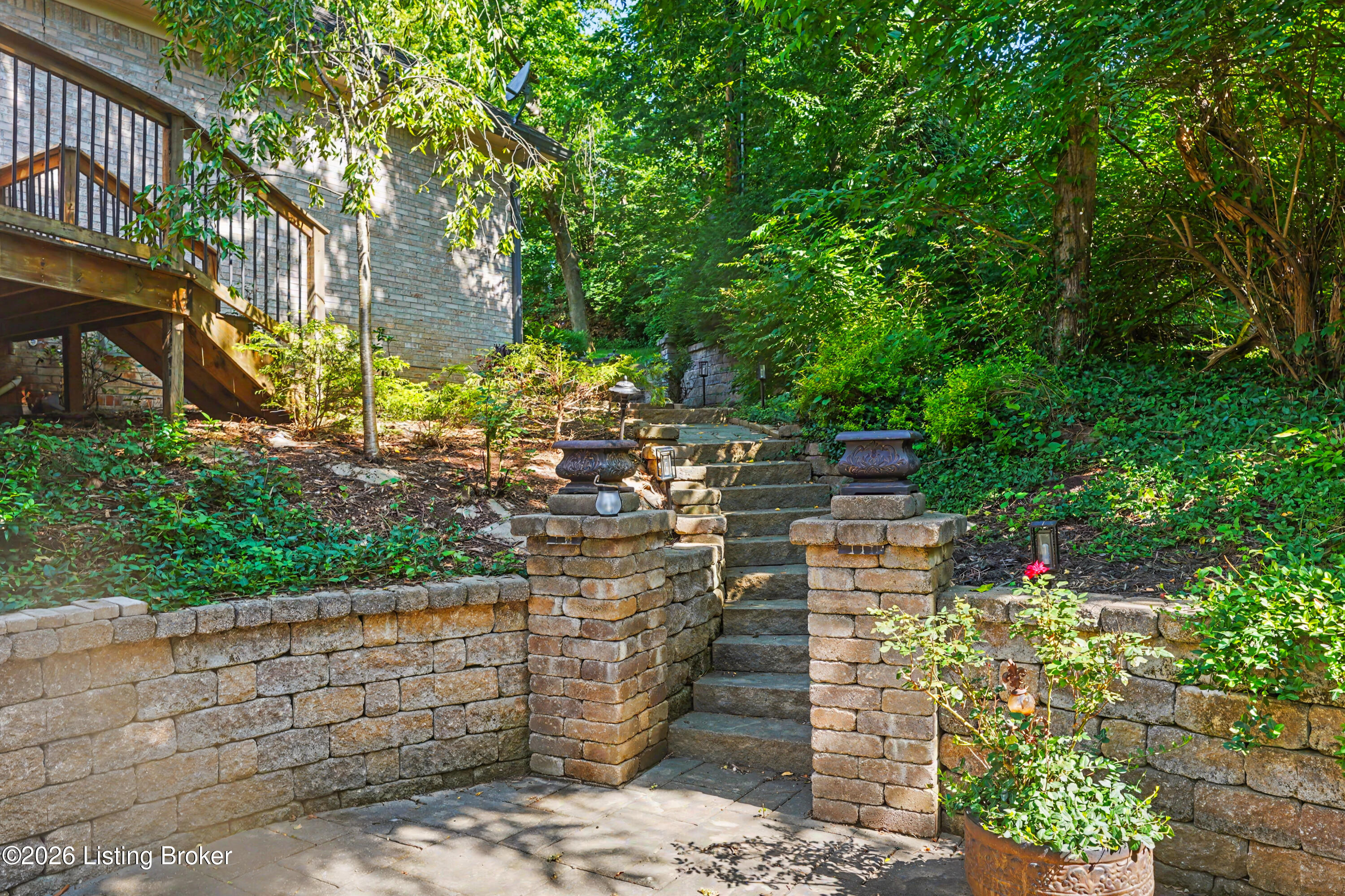 2811 Alta Vista Ct Property Photo 46