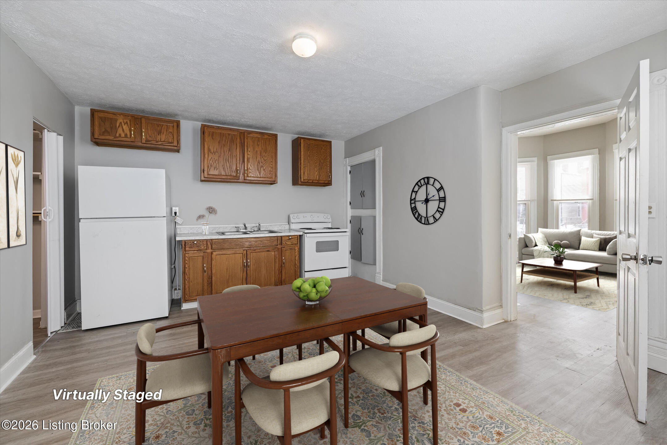 2723 W Chestnut St Property Photo 4