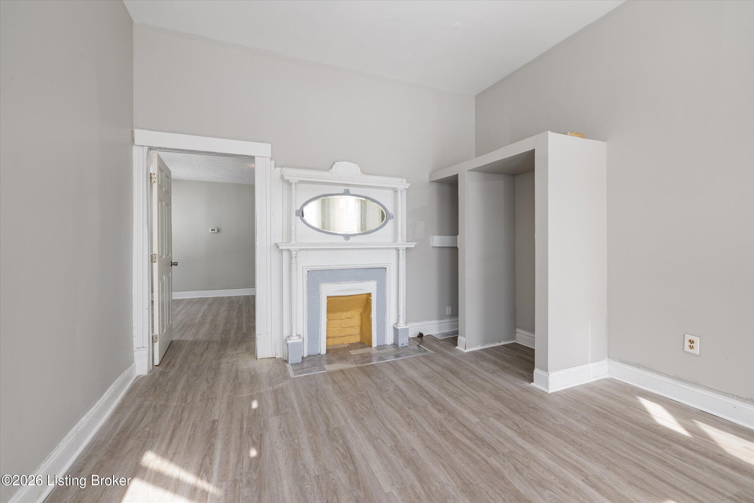 2723 W Chestnut St Property Photo 16
