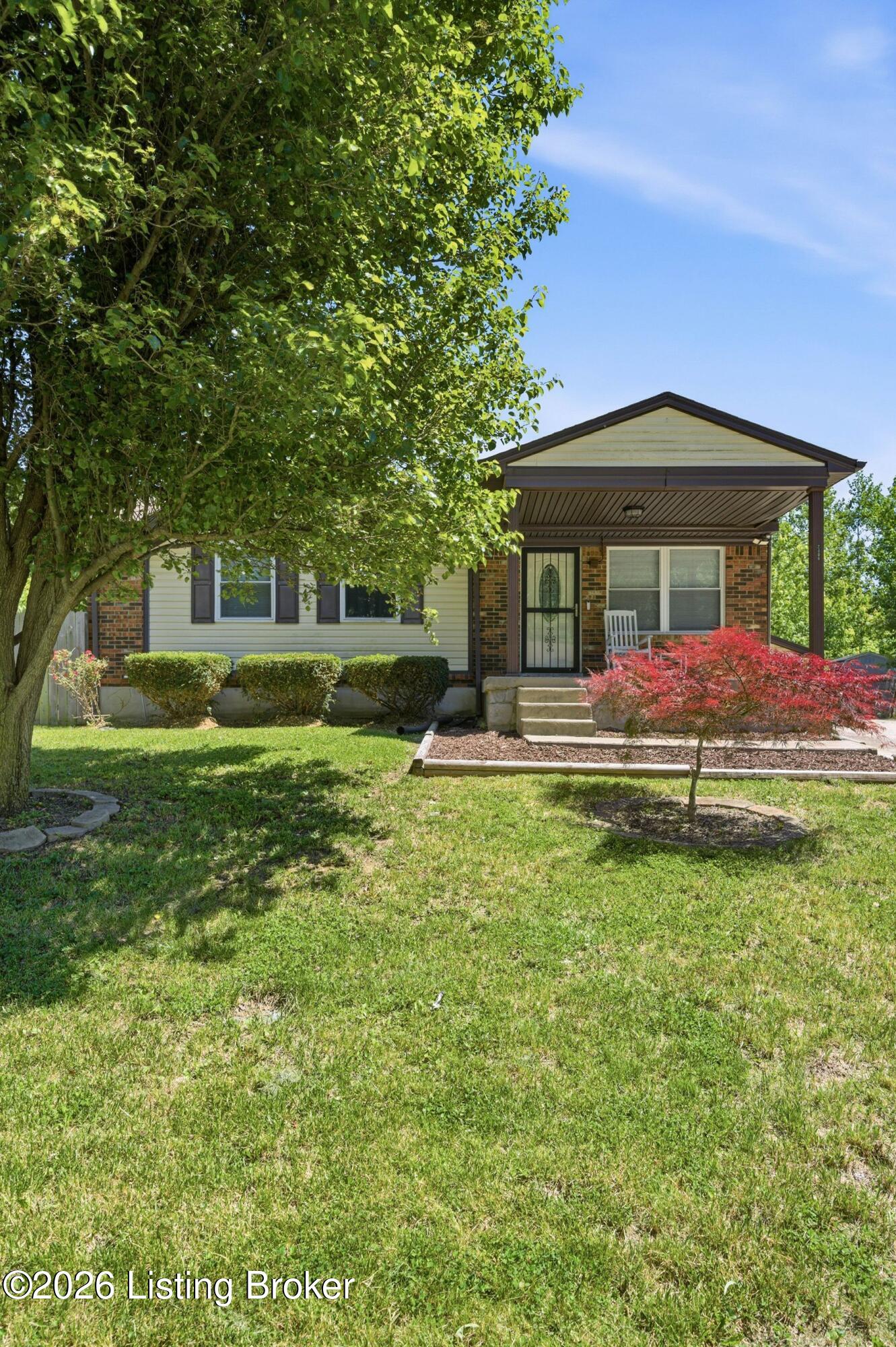2408 Parliament Ct Property Photo 3