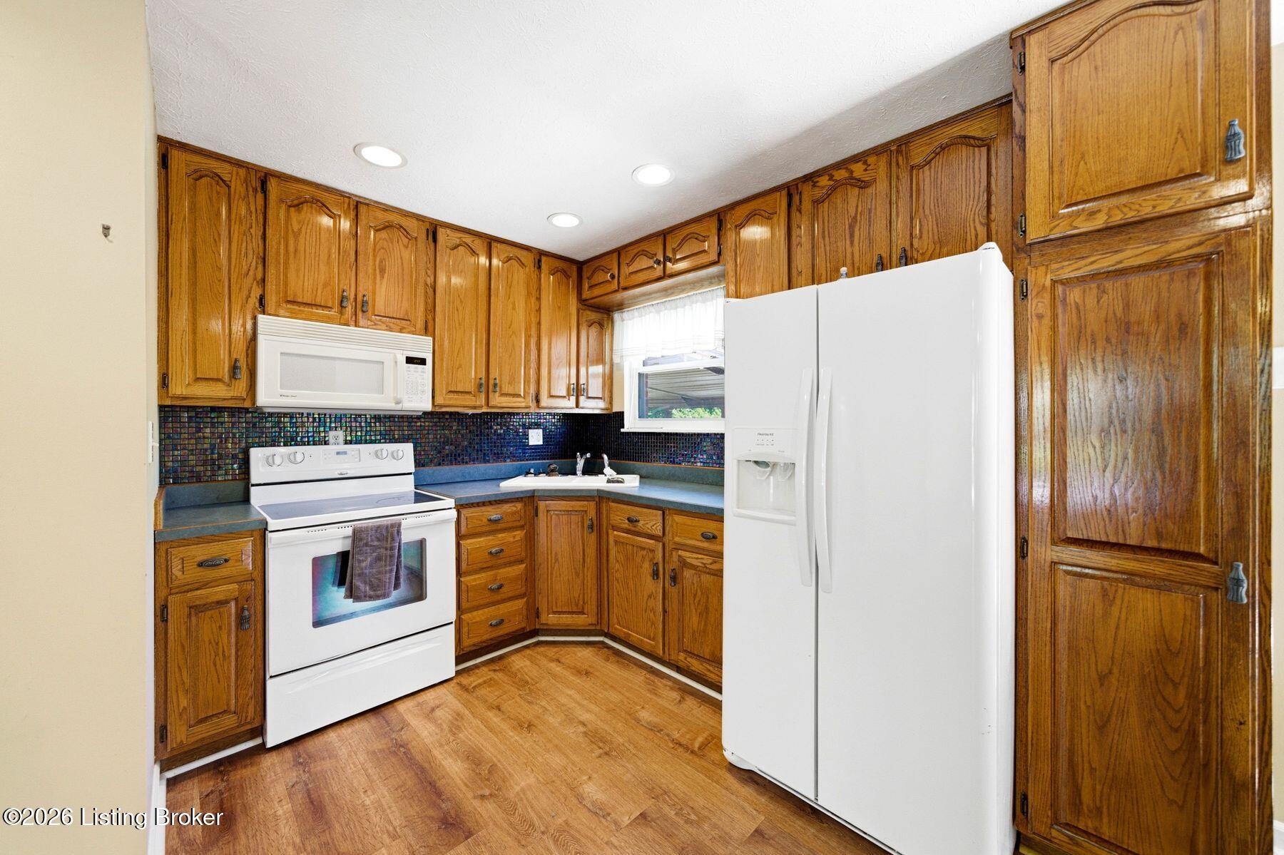 2408 Parliament Ct Property Photo 10