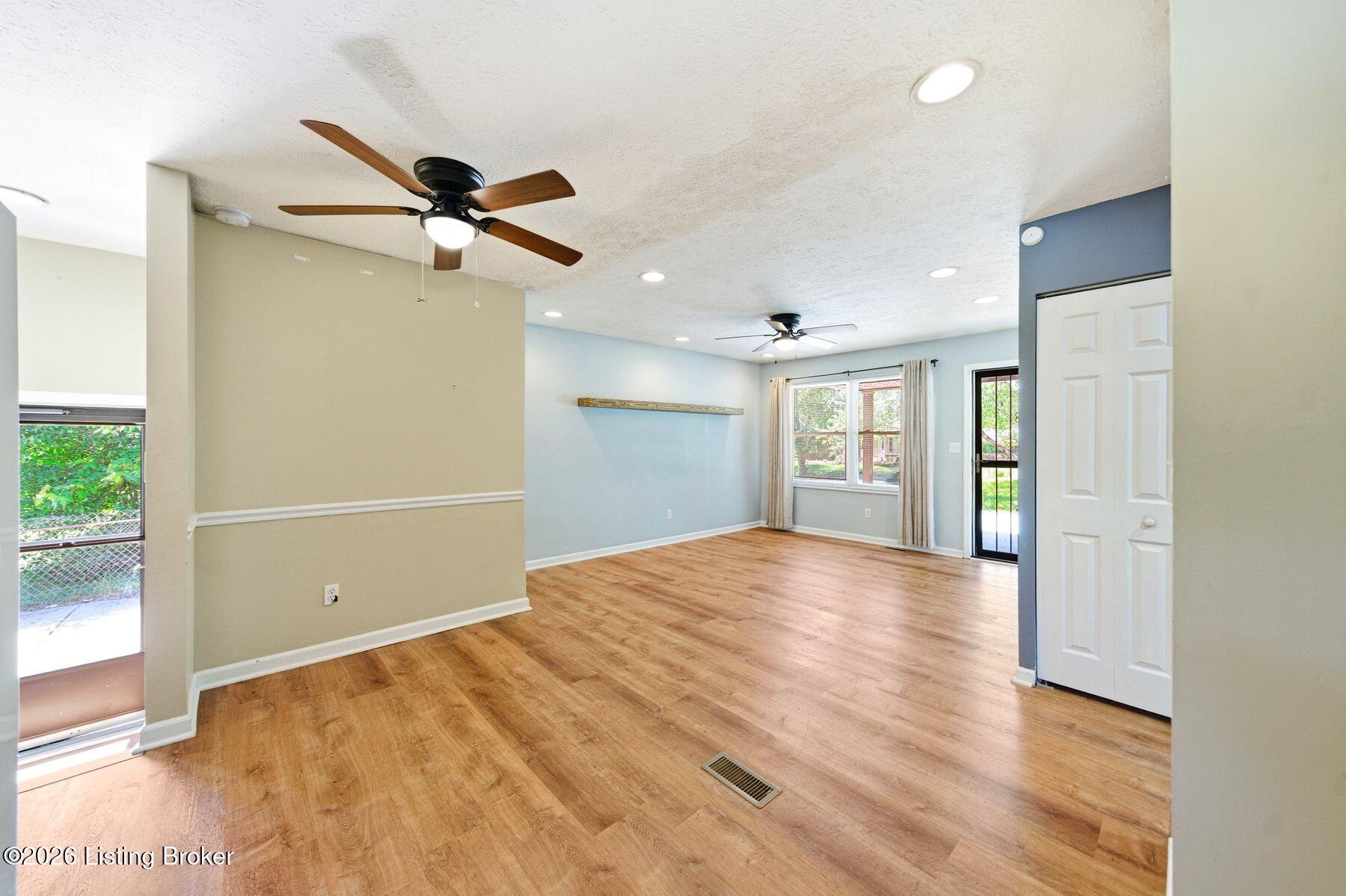 2408 Parliament Ct Property Photo 12
