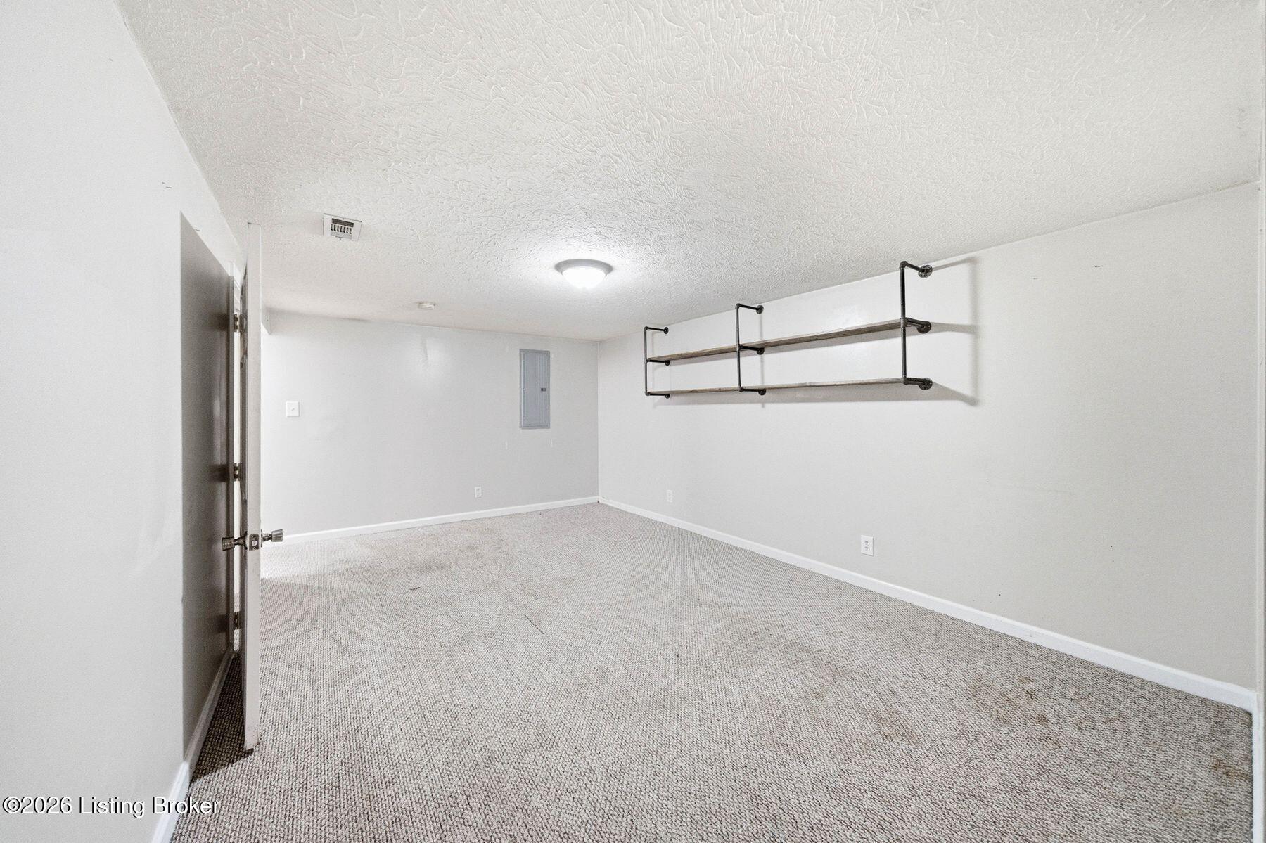 2408 Parliament Ct Property Photo 26
