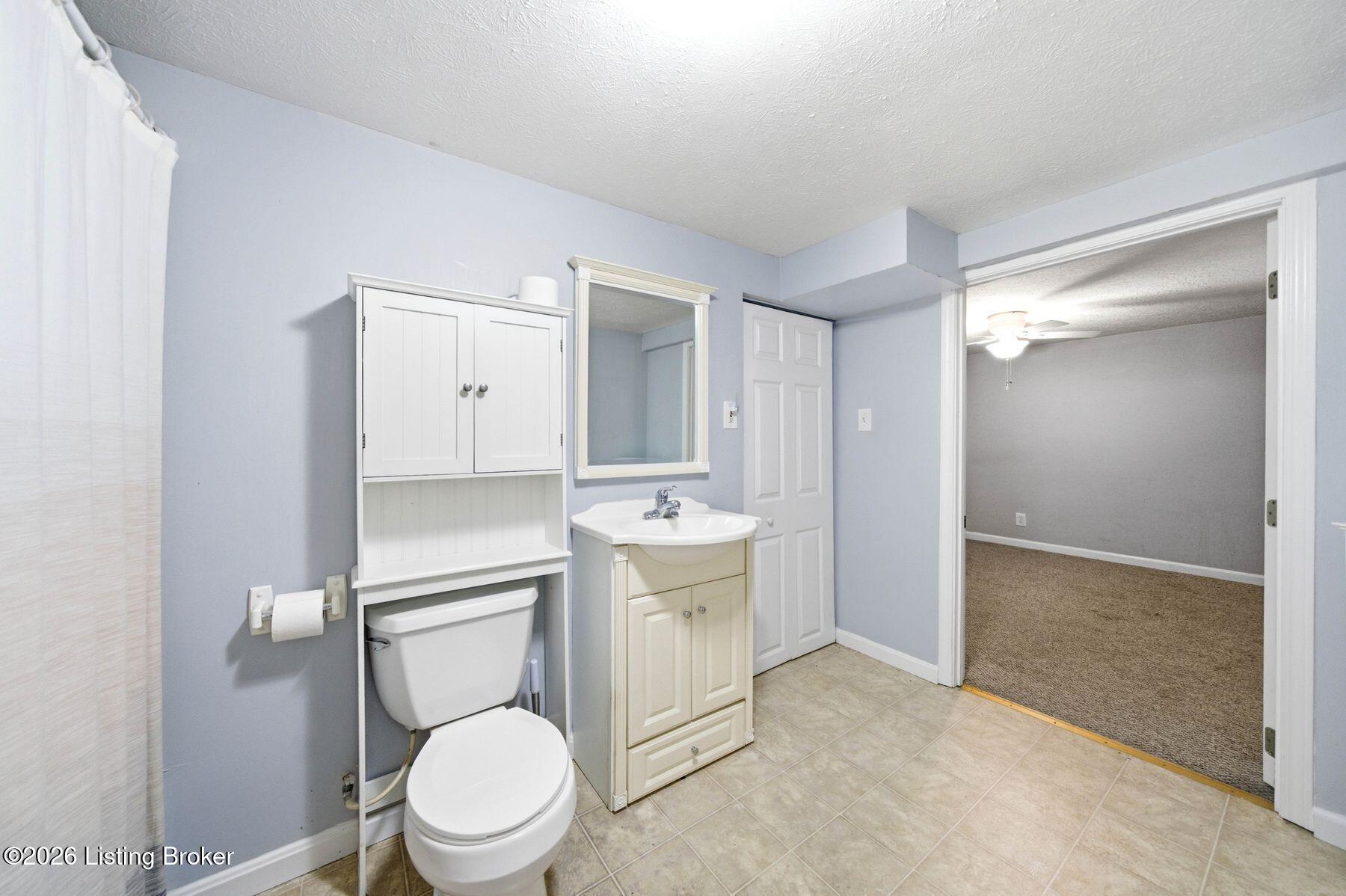 2408 Parliament Ct Property Photo 30