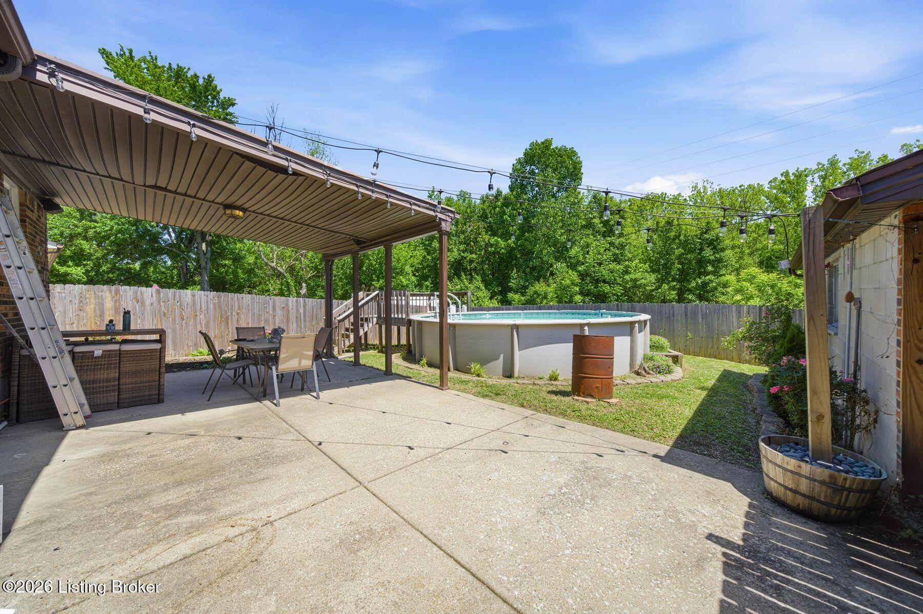 2408 Parliament Ct Property Photo 38
