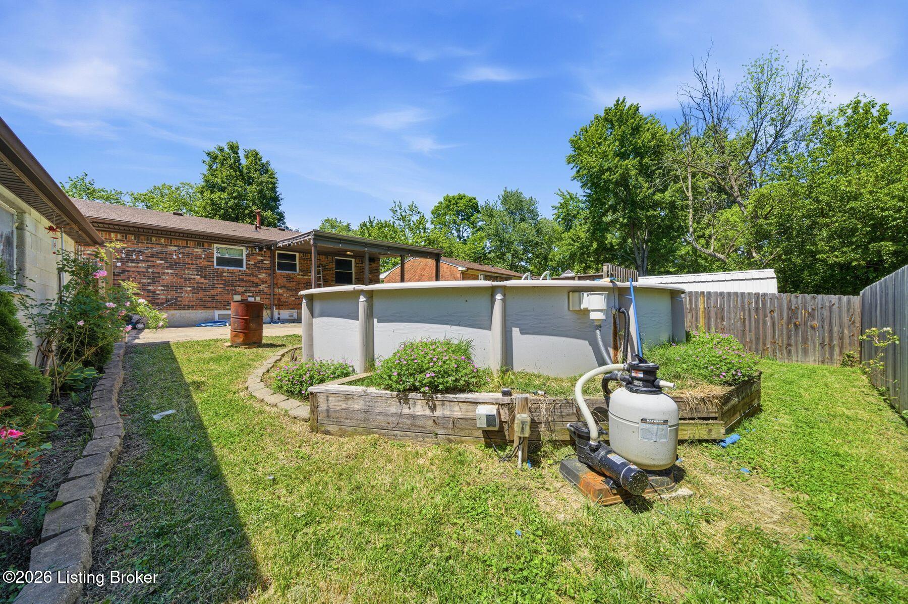 2408 Parliament Ct Property Photo 44