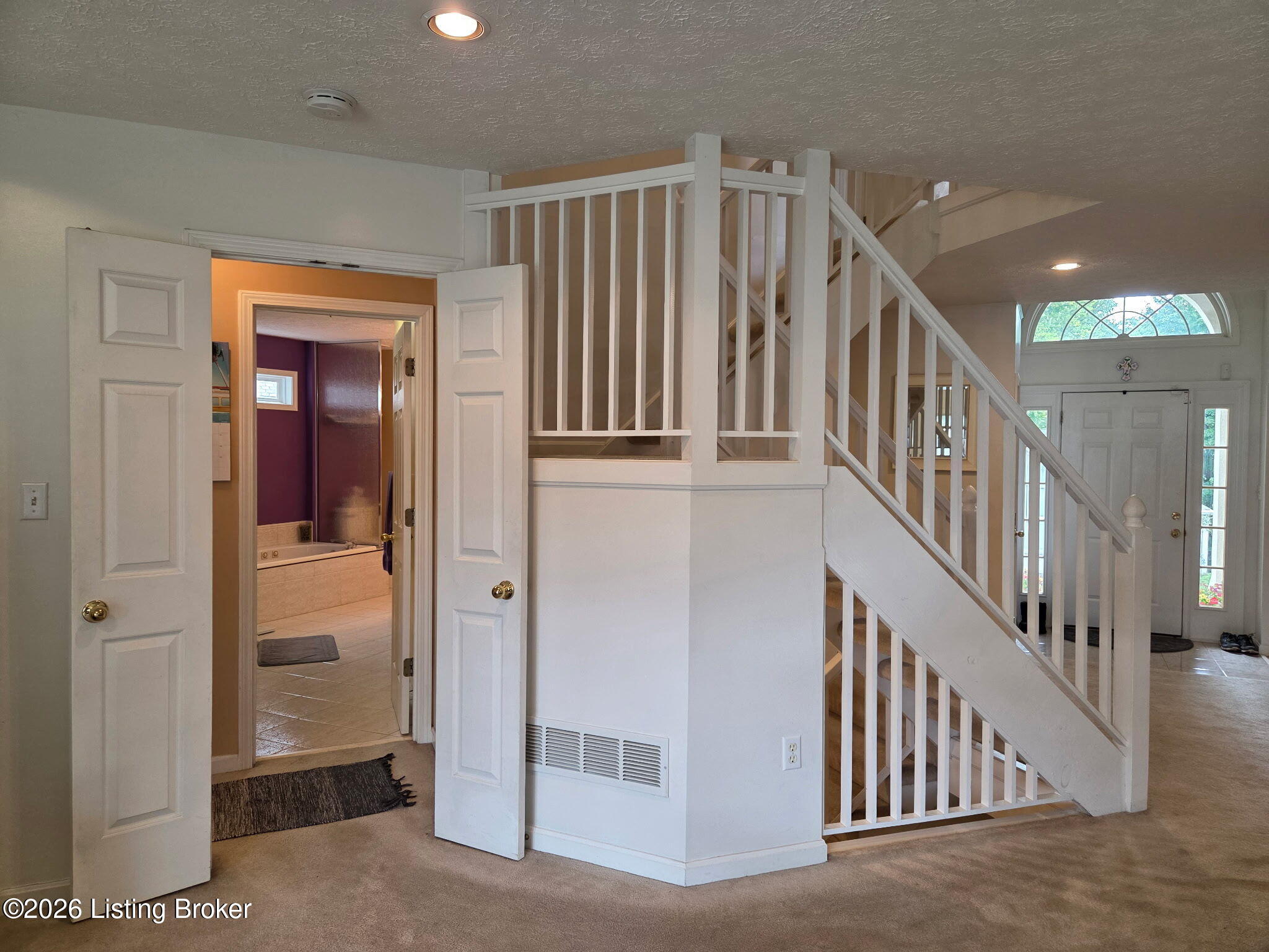8408 Biggin Hill Ln Property Photo 6