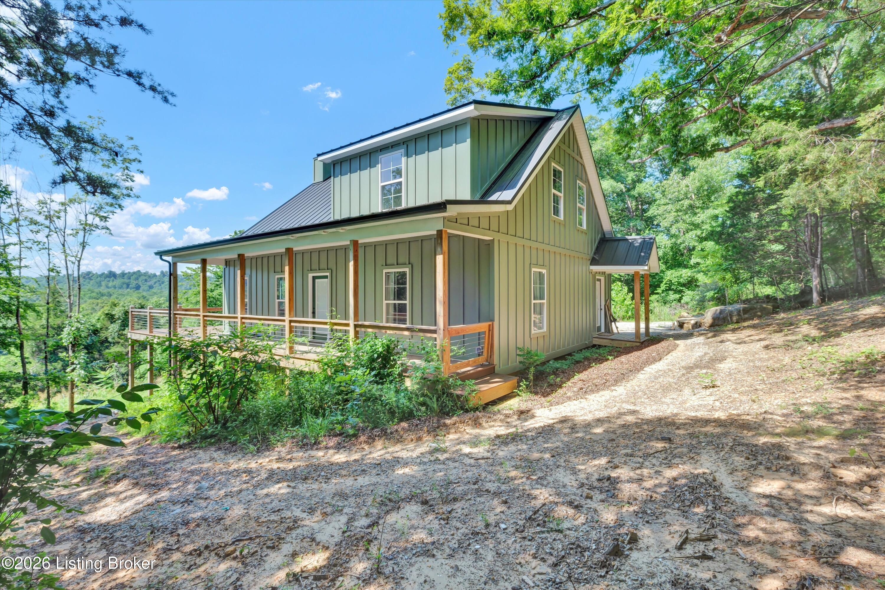 160 Serenity Cove Ln Property Photo 2
