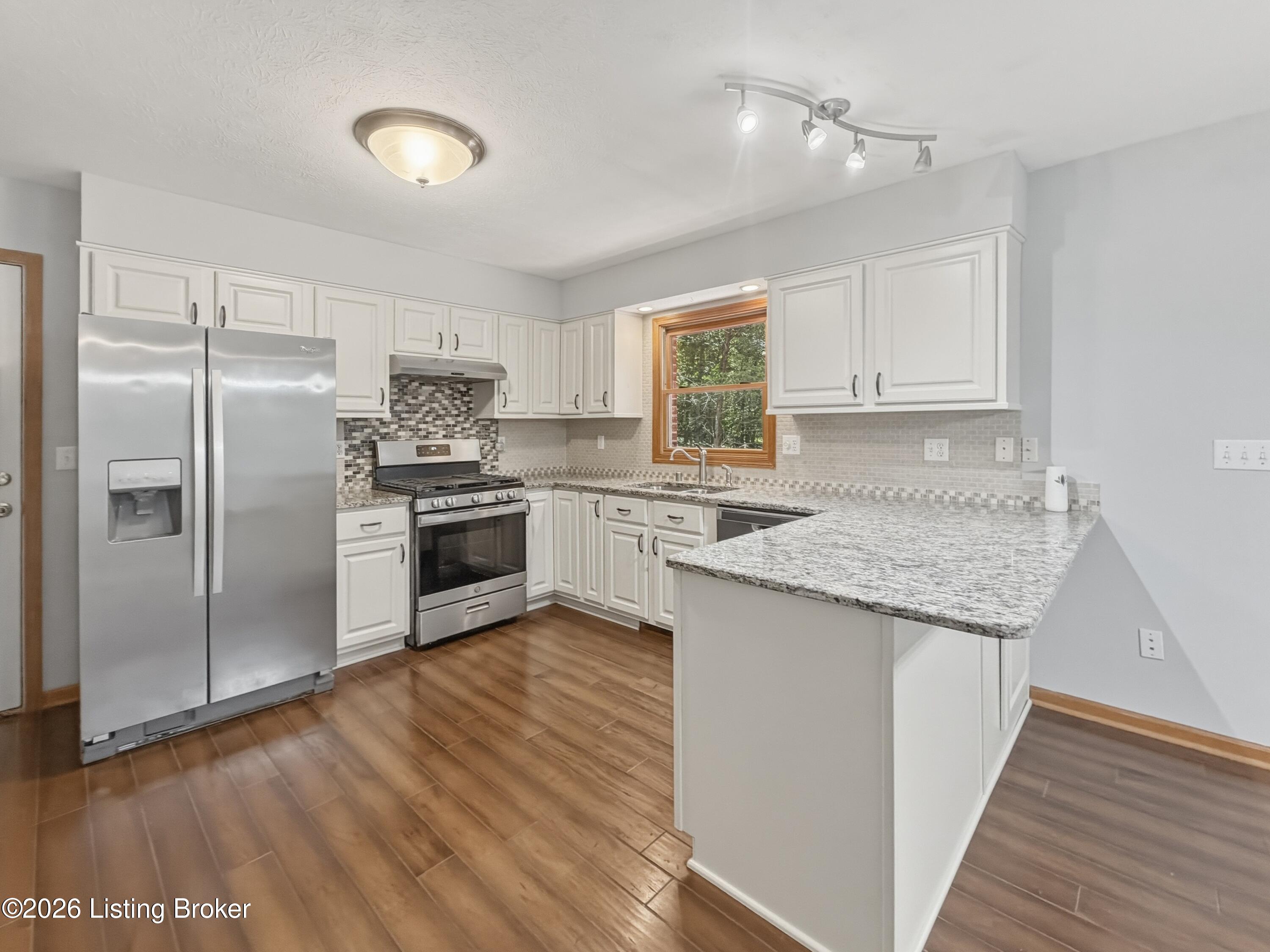 17 Bittersweet Pl Property Photo 25