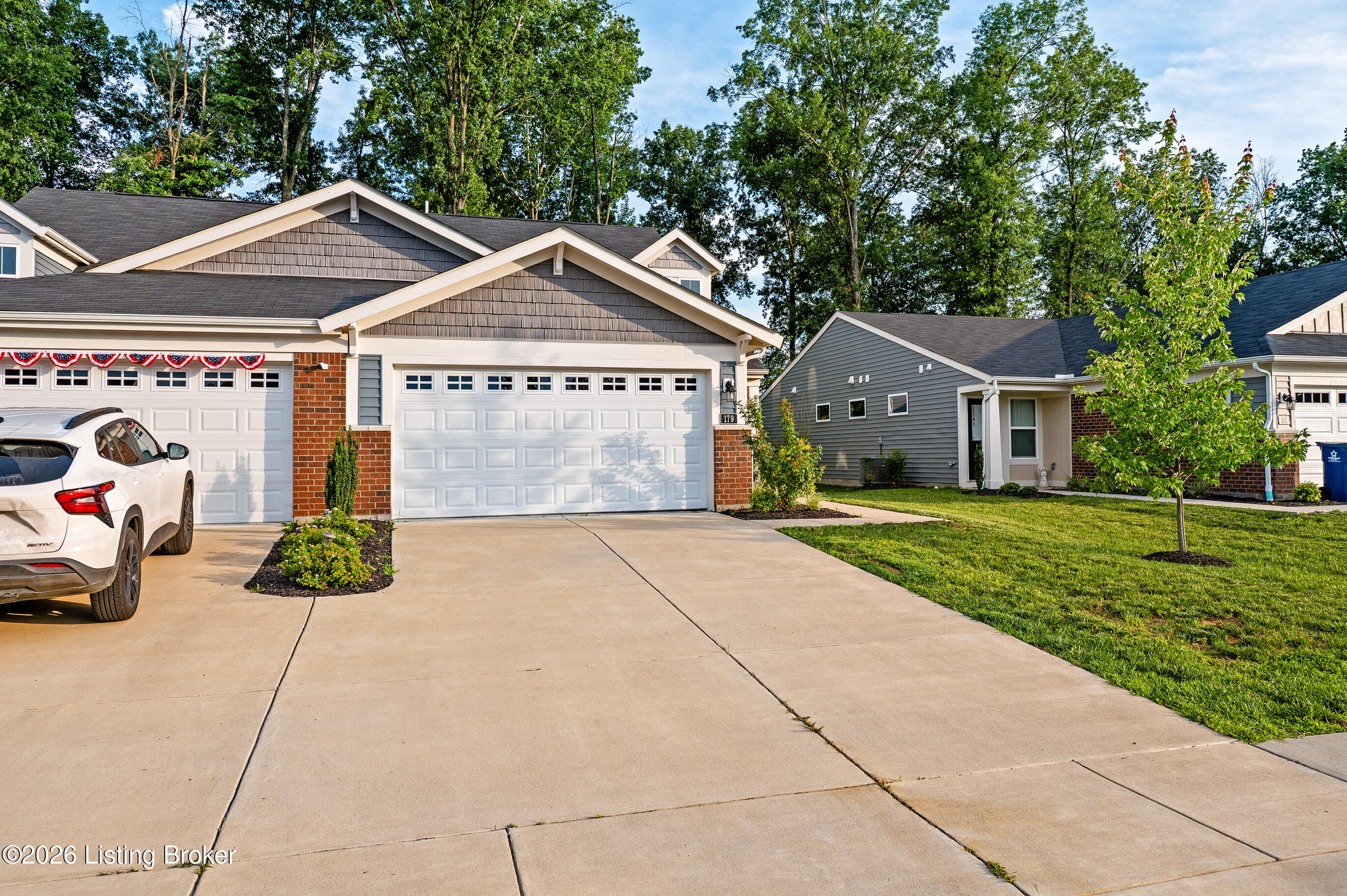 179 Harvest Moon Ct Property Photo 2