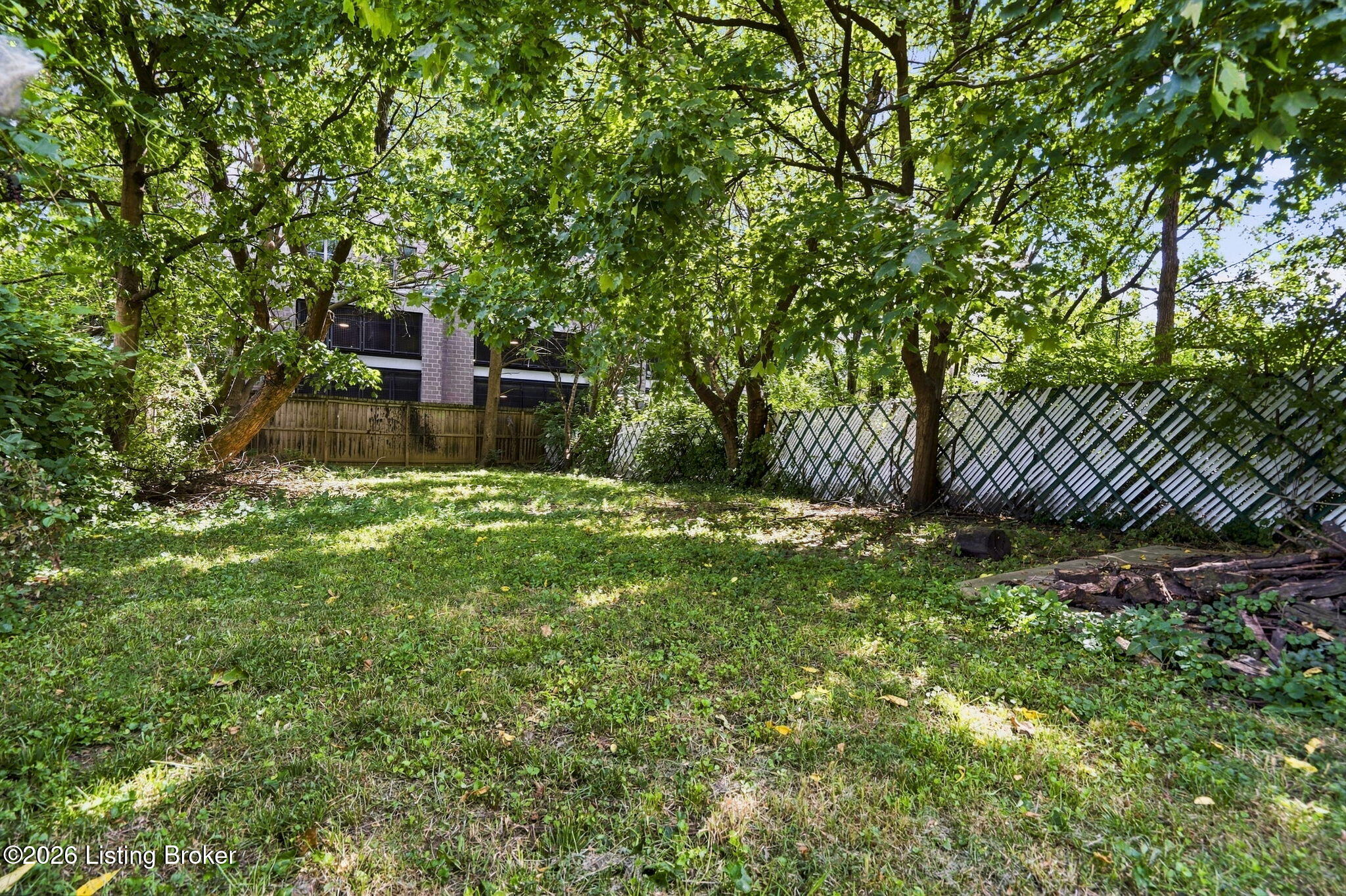 2411 S 5th St Property Photo 7